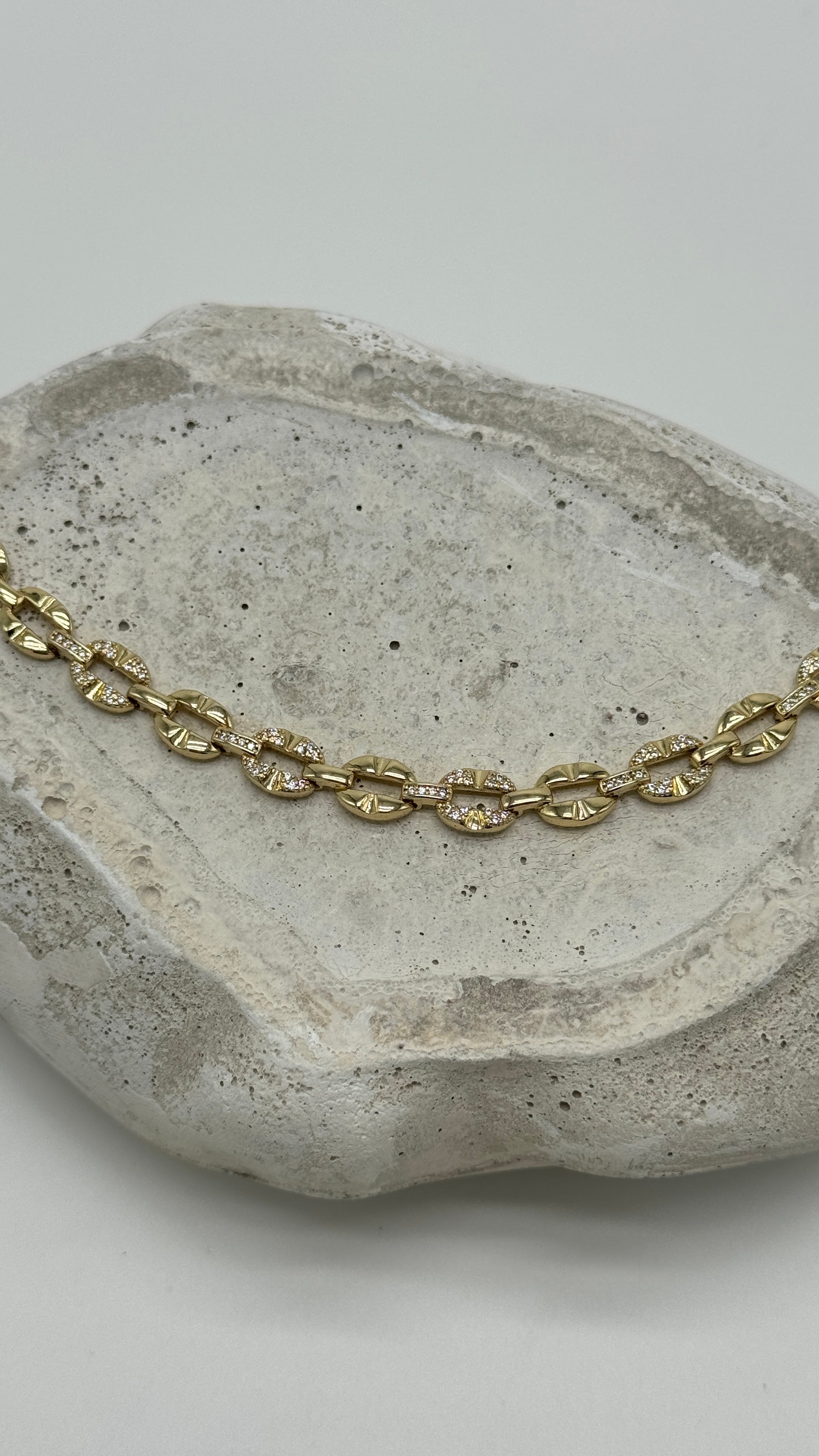 Özel Seri 14K Altın Kaplama Lustre Yuvarlak Motifli Taş Detay Bileklik - Gold