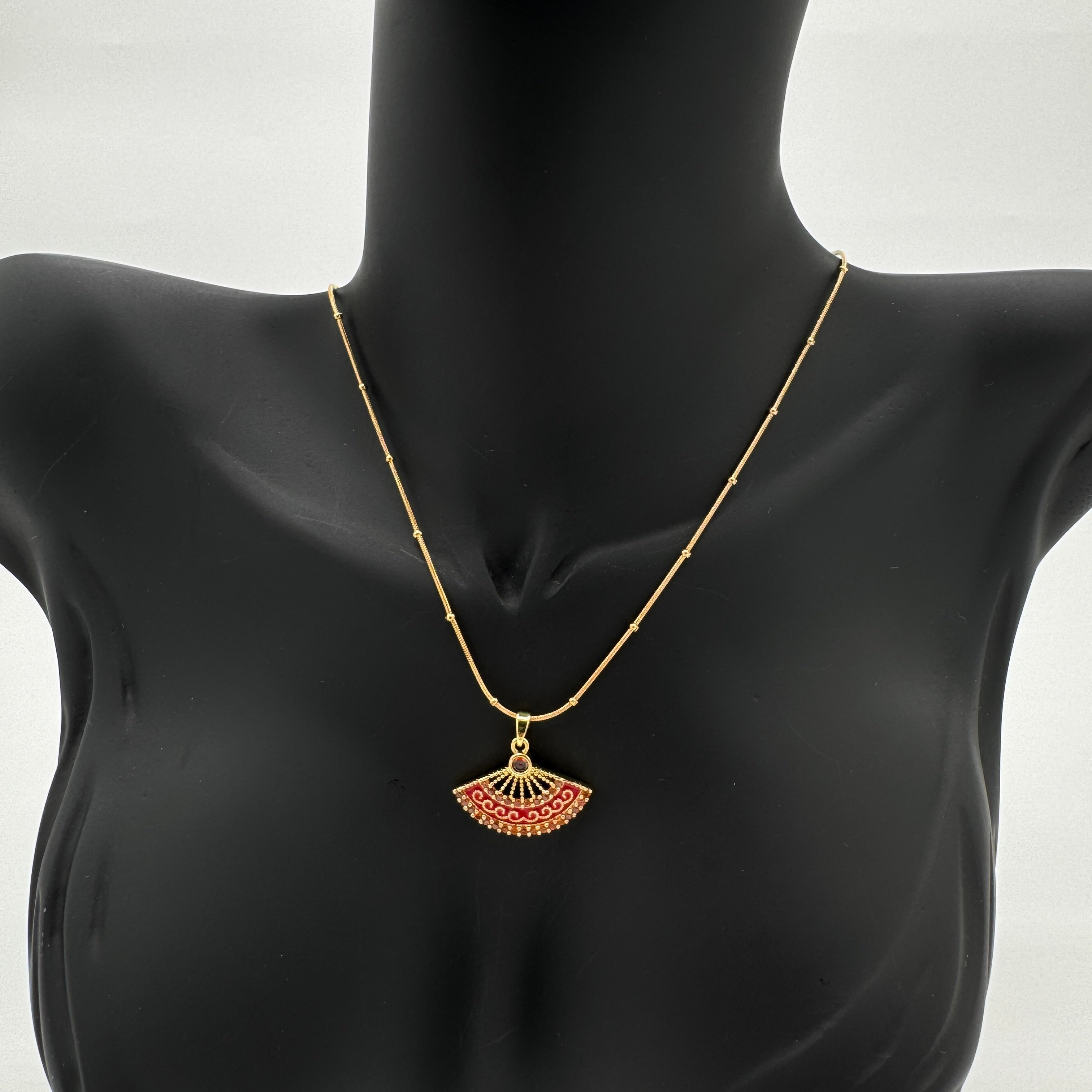 Çelik Yelpaze Kırmızı Trend Model Gold Kolye - Gold