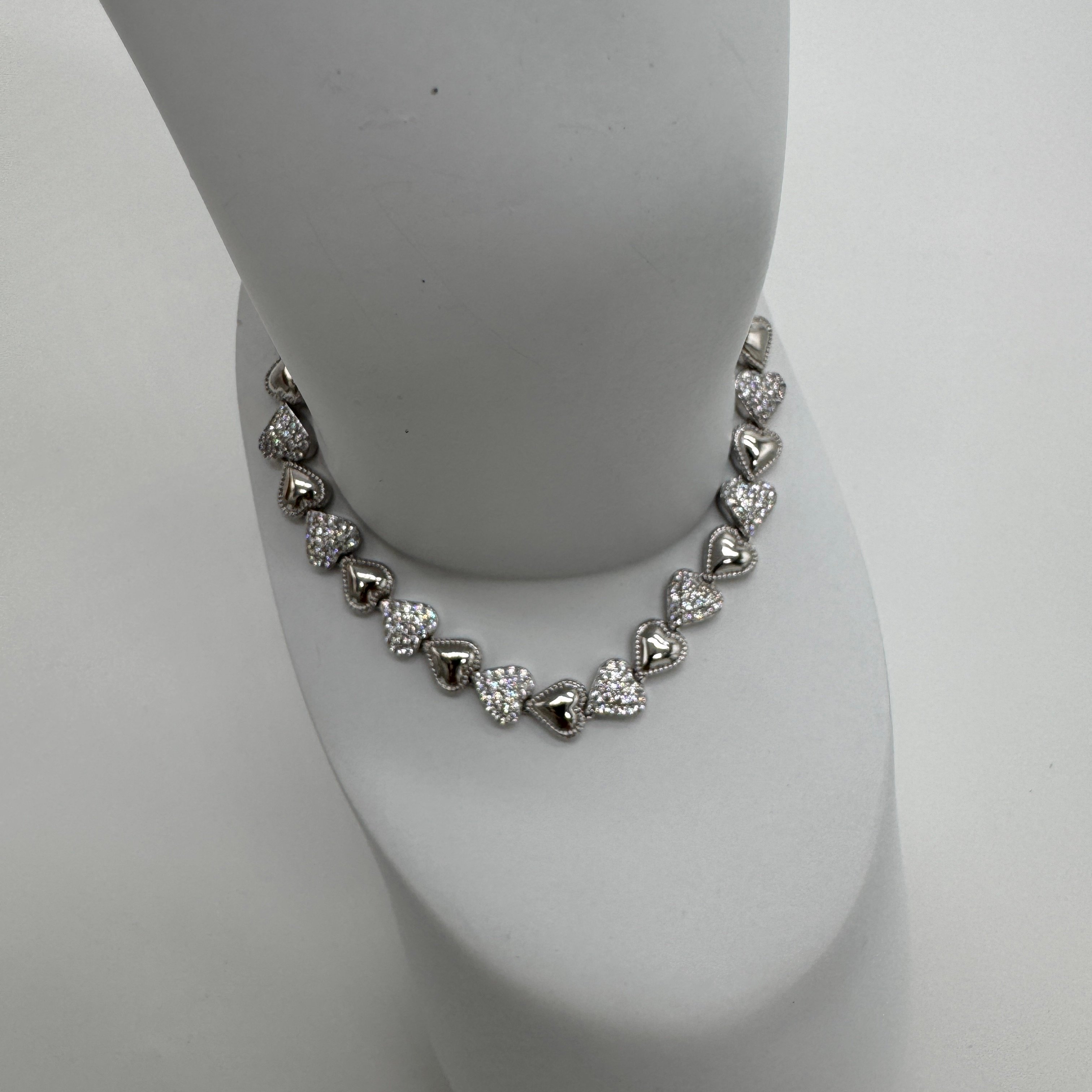 Özel Seri Silver Queen Taşlı Kalp Detay Bileklik - Silver