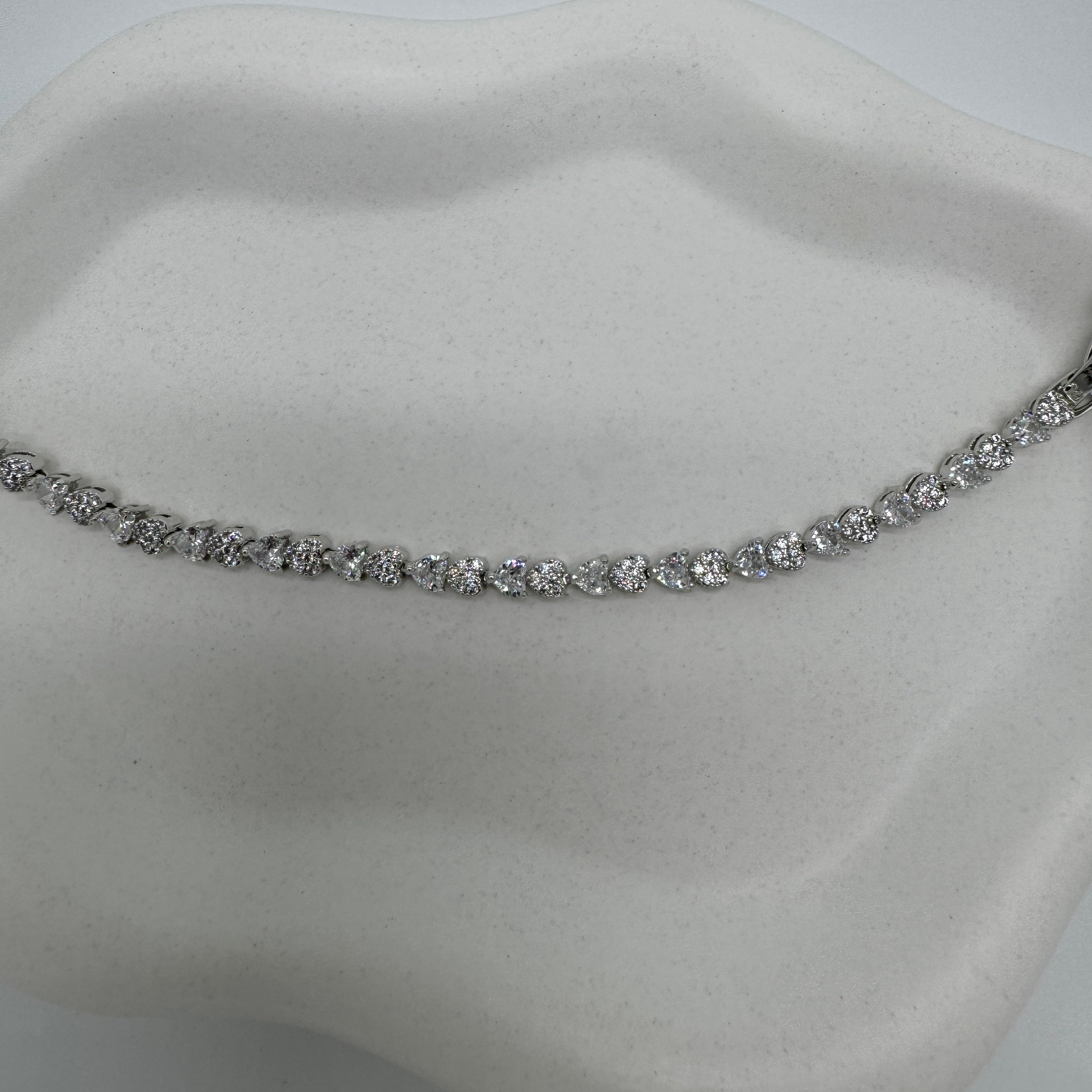 Özel Seri Silver Kalp Detaylı Su Yolu Bileklik - Silver