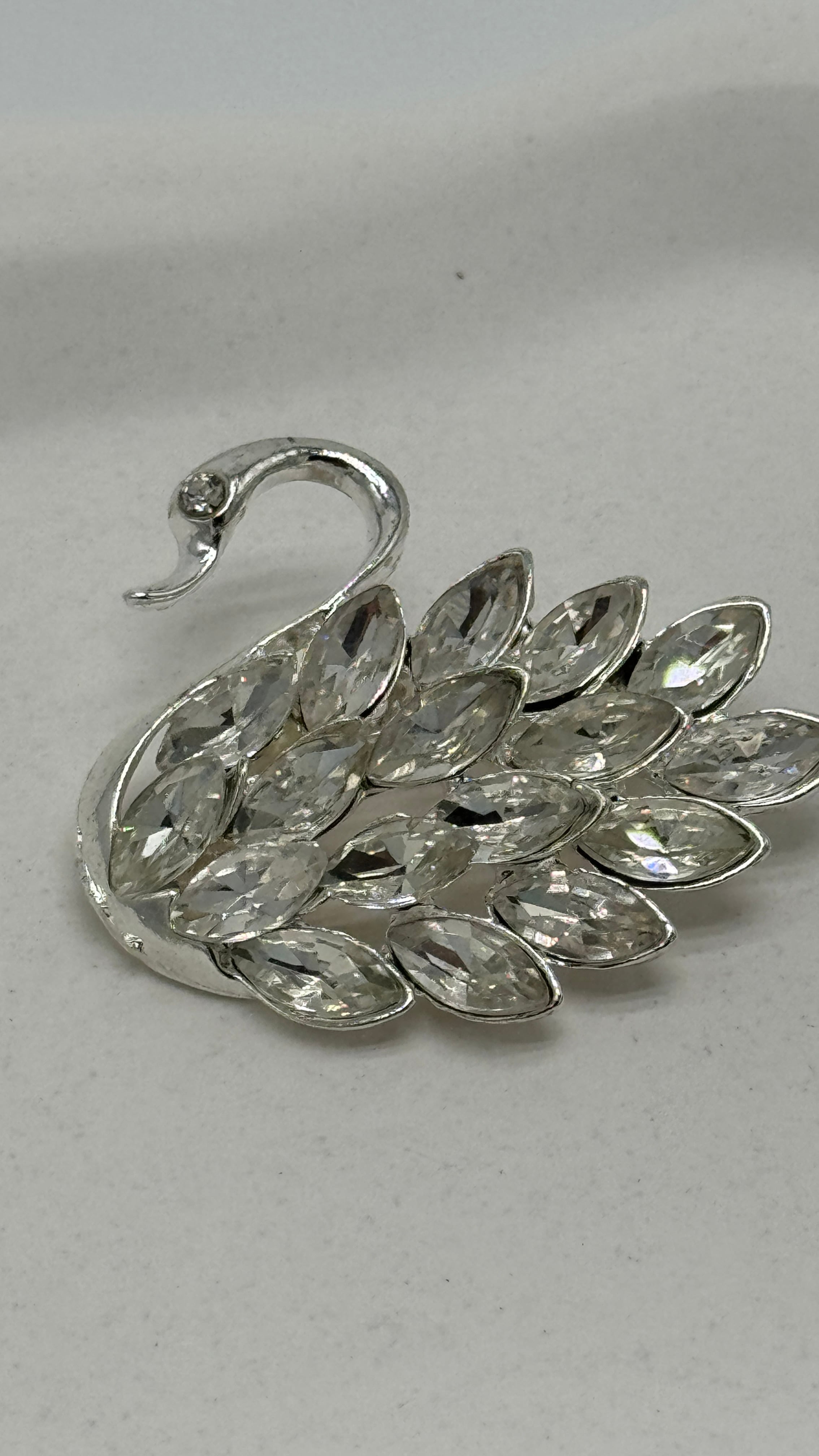 Silver Kuğu Zirkon Taşlı Broş