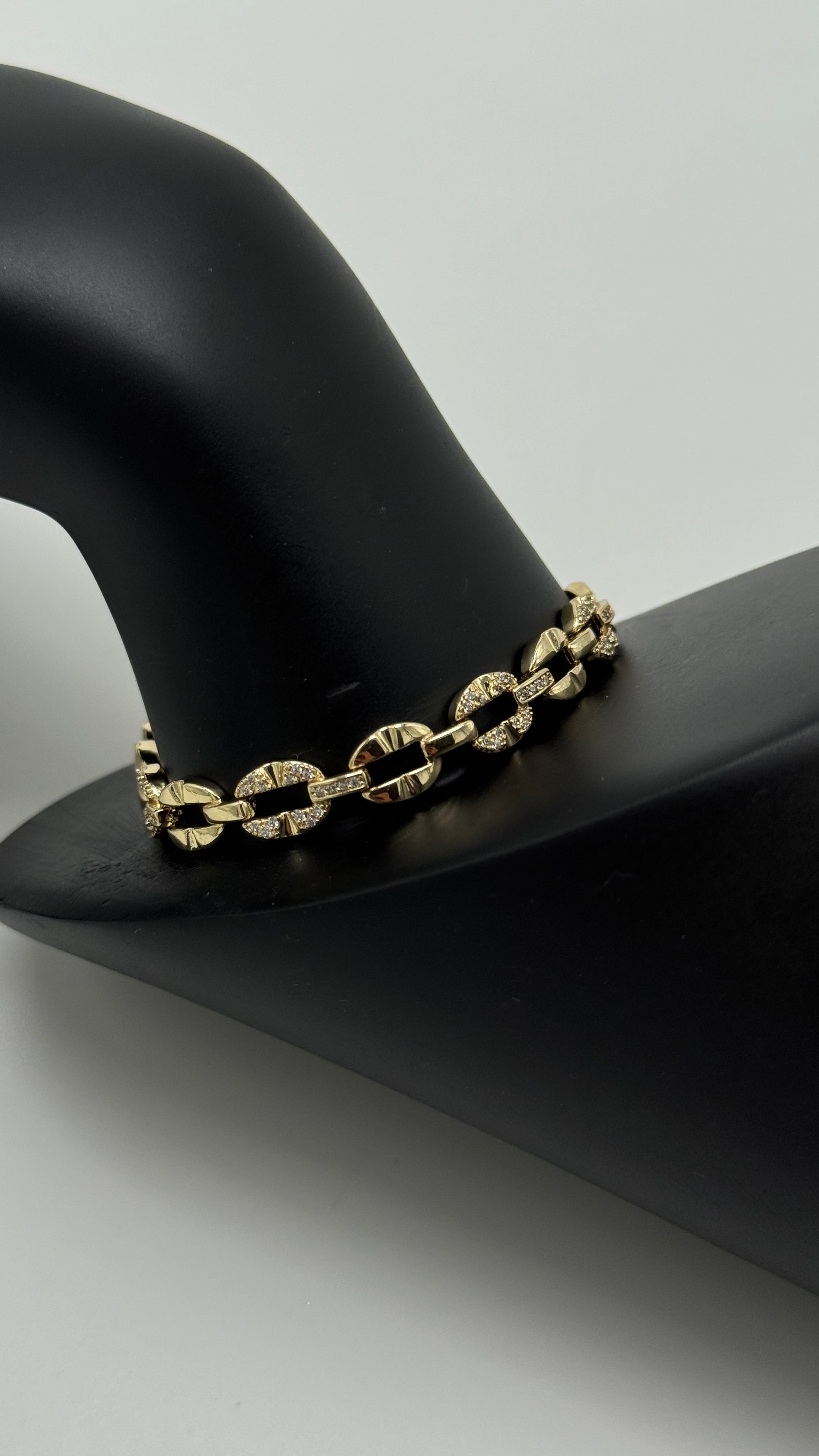 Özel Seri 14K Altın Kaplama Lustre Yuvarlak Motifli Taş Detay Bileklik - Gold