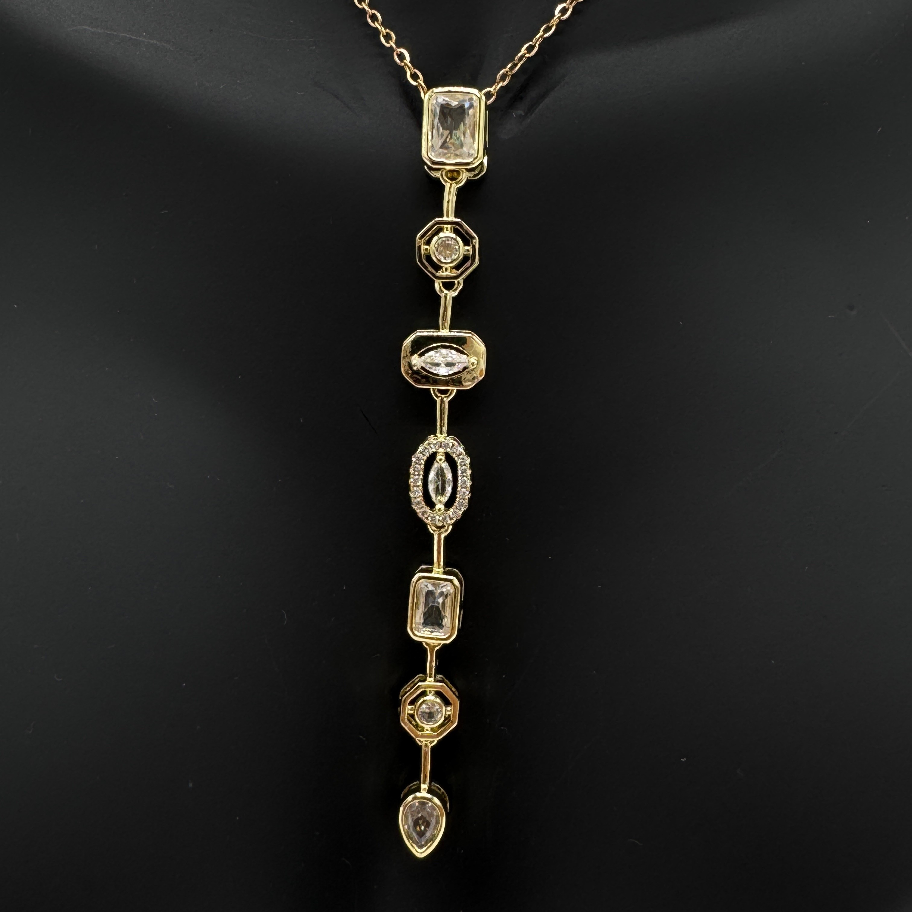 Çelik Yedi Element Y Kolye Gold Taşlı Detay - Gold