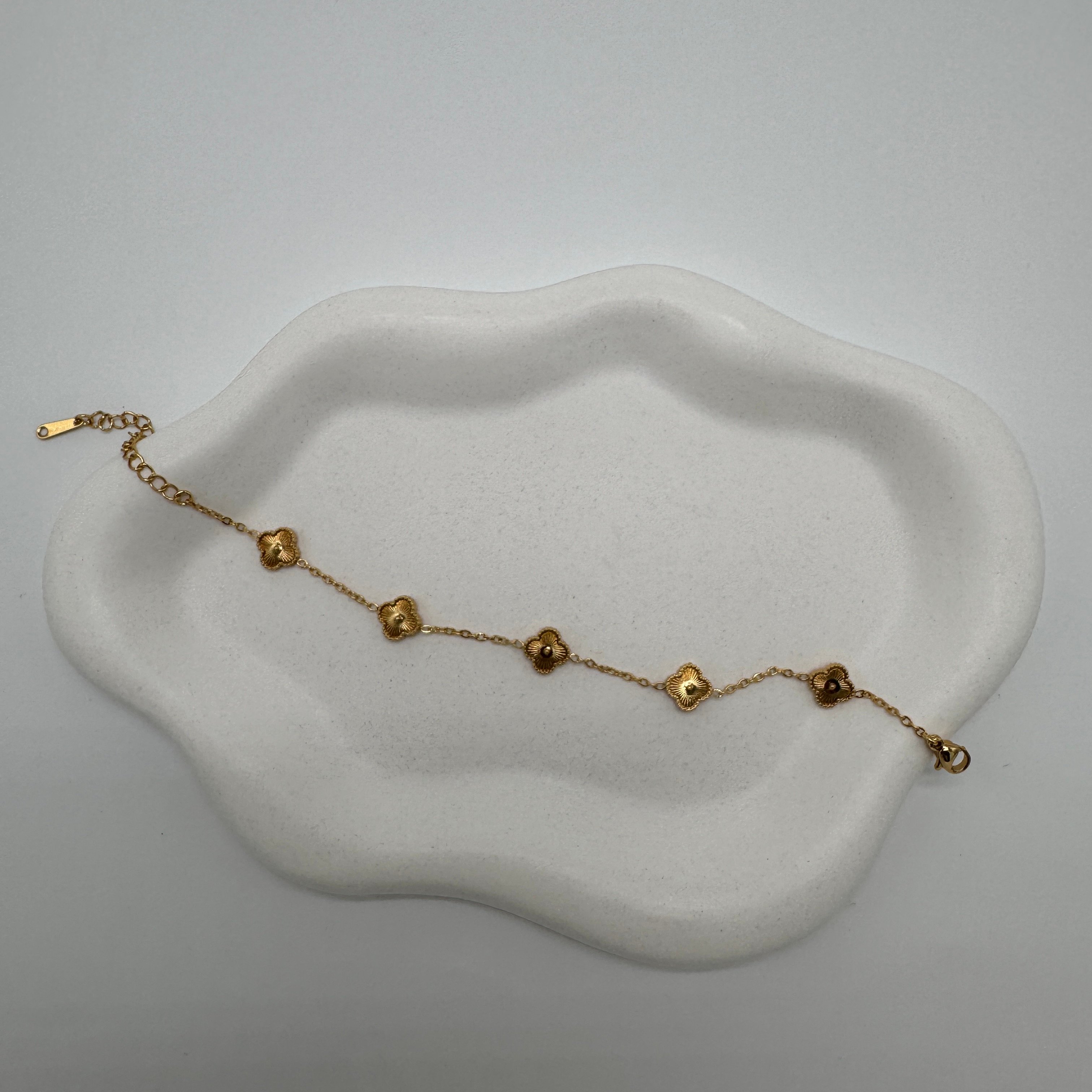 Çelik Gold Mini Yonca Detay Trend Bileklik - Gold