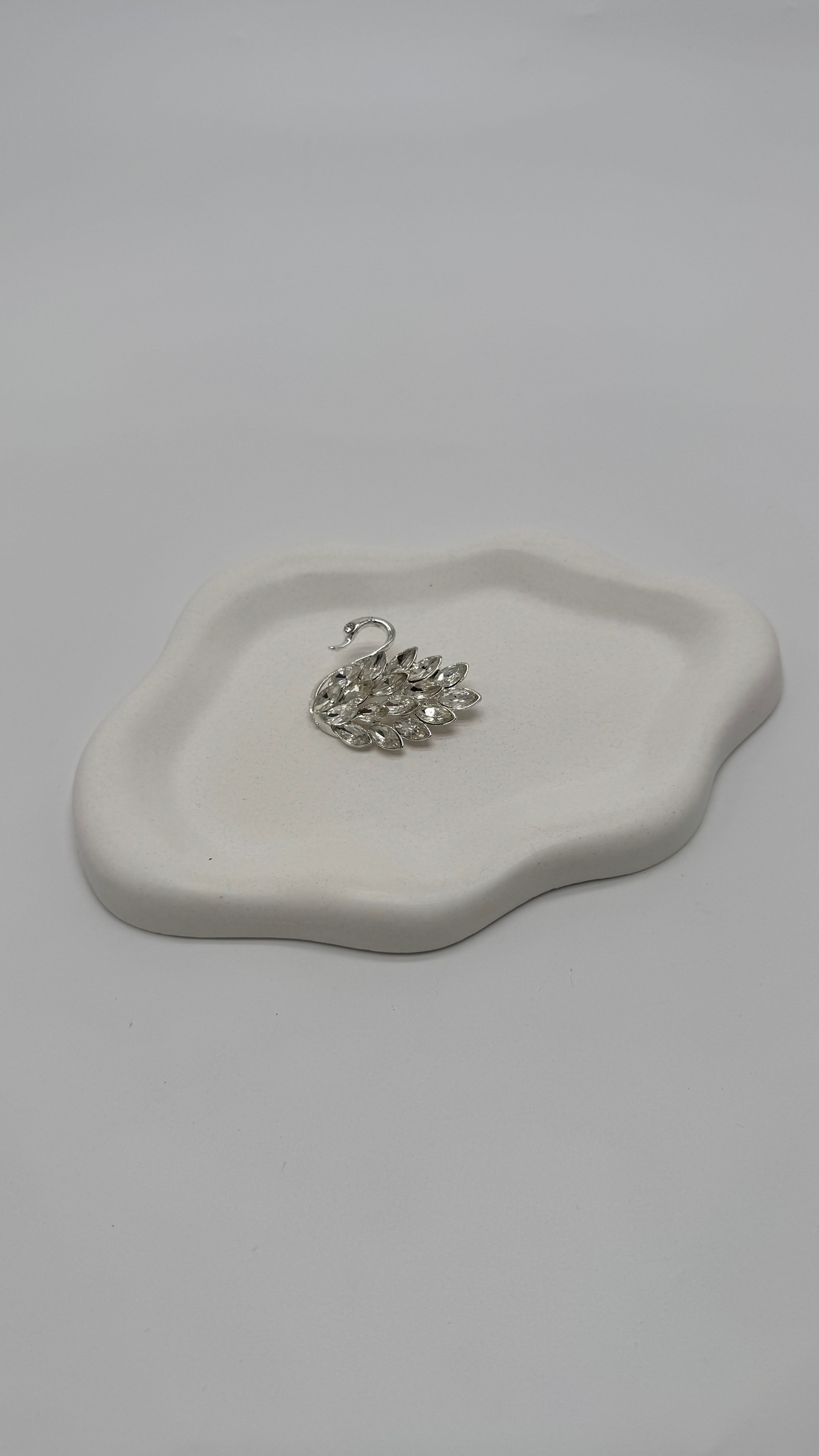 Silver Kuğu Zirkon Taşlı Broş
