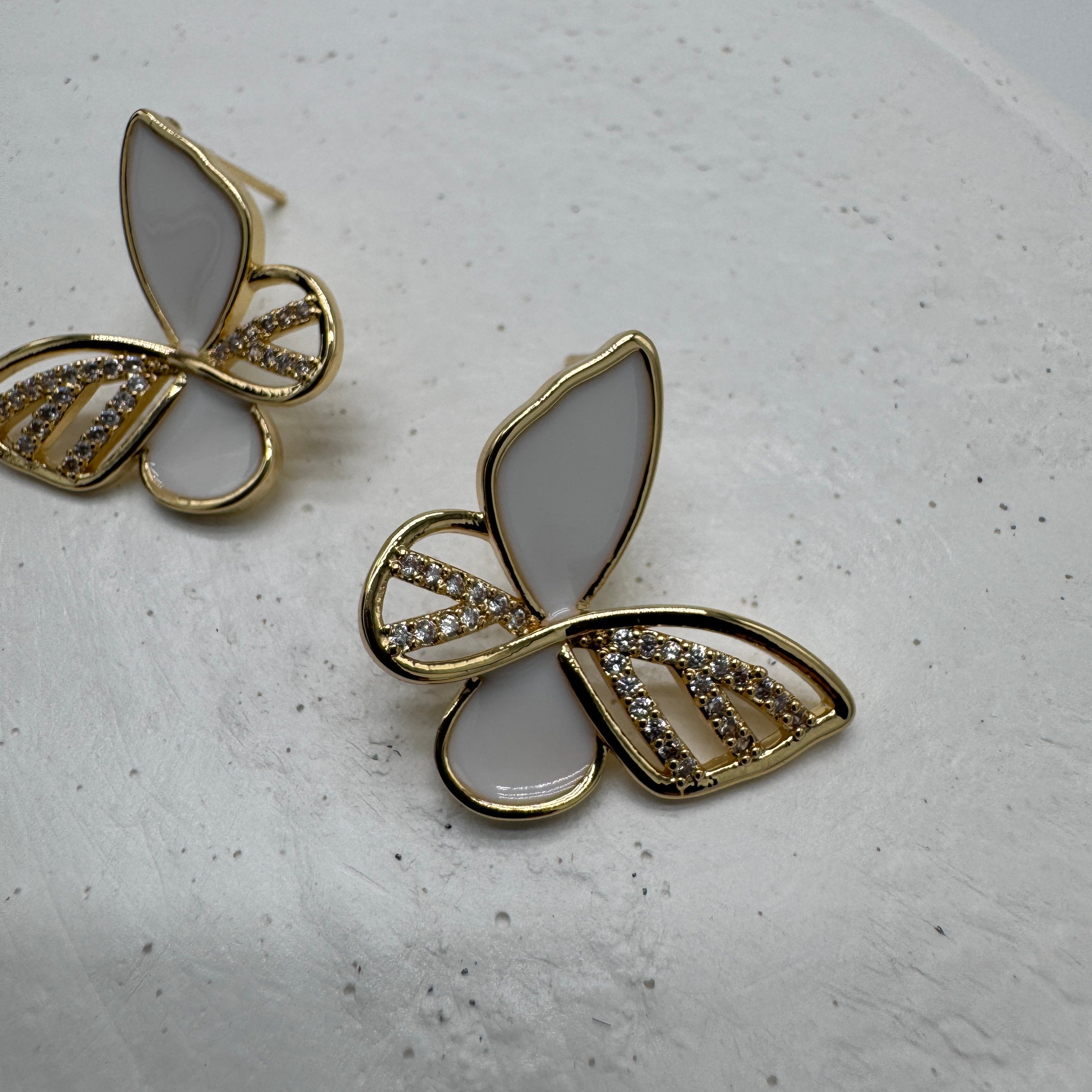 Özel Seri Kelebek Model Küpe  - Gold