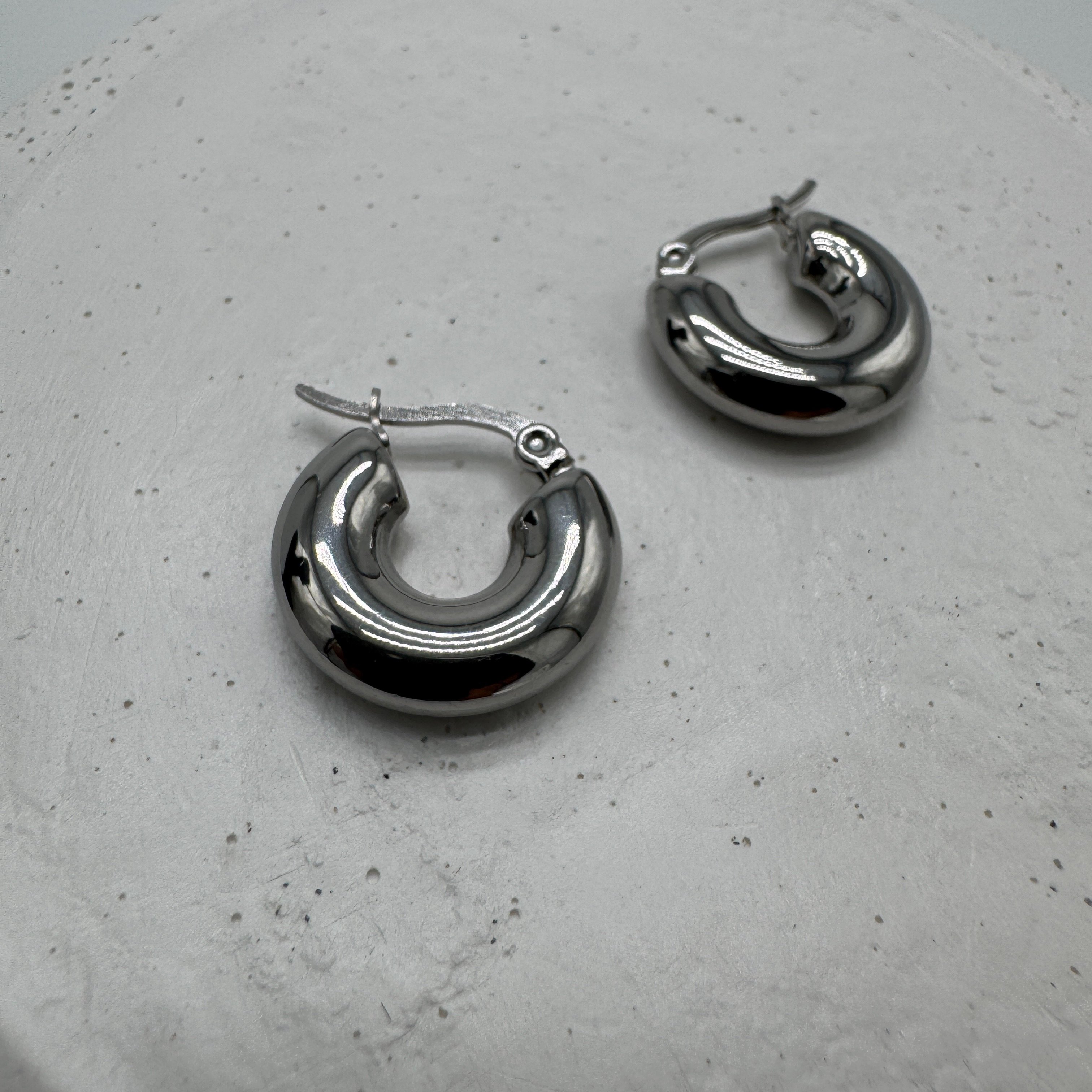 Çelik Silver Minimal Halka Küpe  - Silver