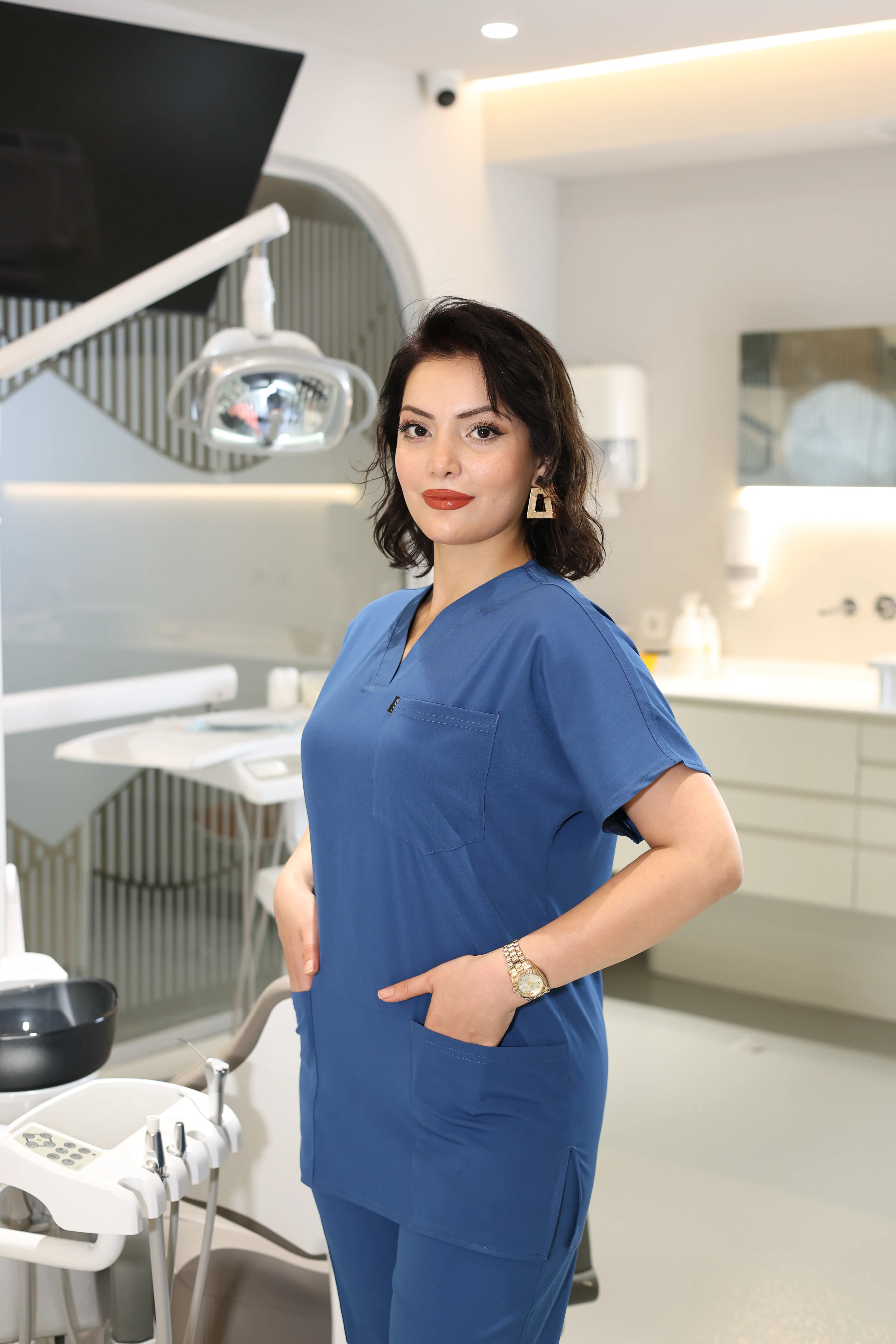 İndigo Mavi Scrubs Tek Üst – V Yaka Antibakteriyel Medikal Doktor ve Hemşire Forması