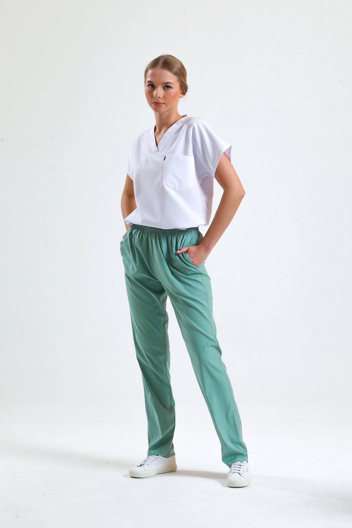 Mint Yeşili Scrubs Tek Alt – Likralı ve Nefes Alabilir Medikal Doktor ve Hemşire Forması