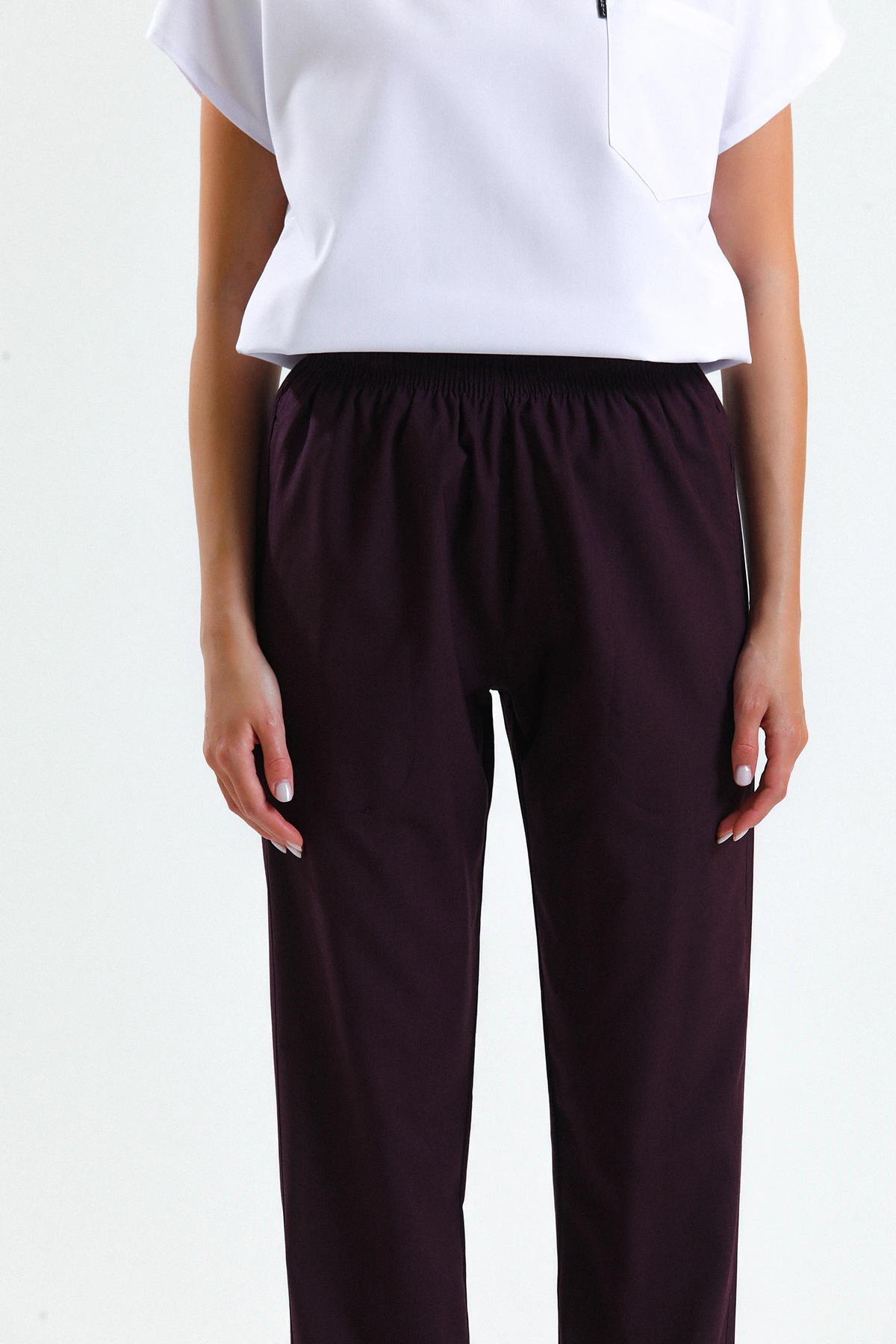 Mor Scrubs Tek Alt – Likralı ve Nefes Alabilir Medikal Doktor ve Hemşire Forması