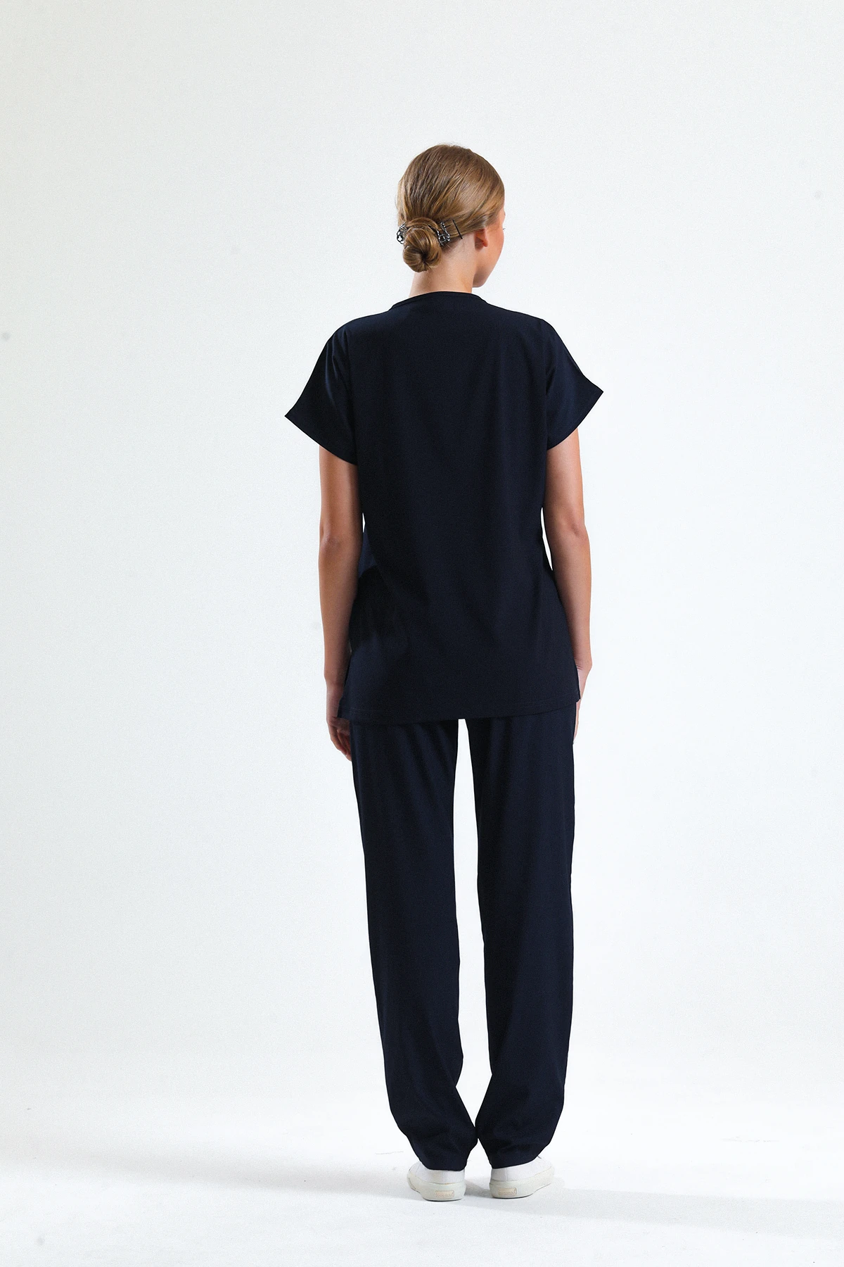 Lacivert Scrubs Tek Üst – V Yaka Antibakteriyel Medikal Doktor ve Hemşire Forması