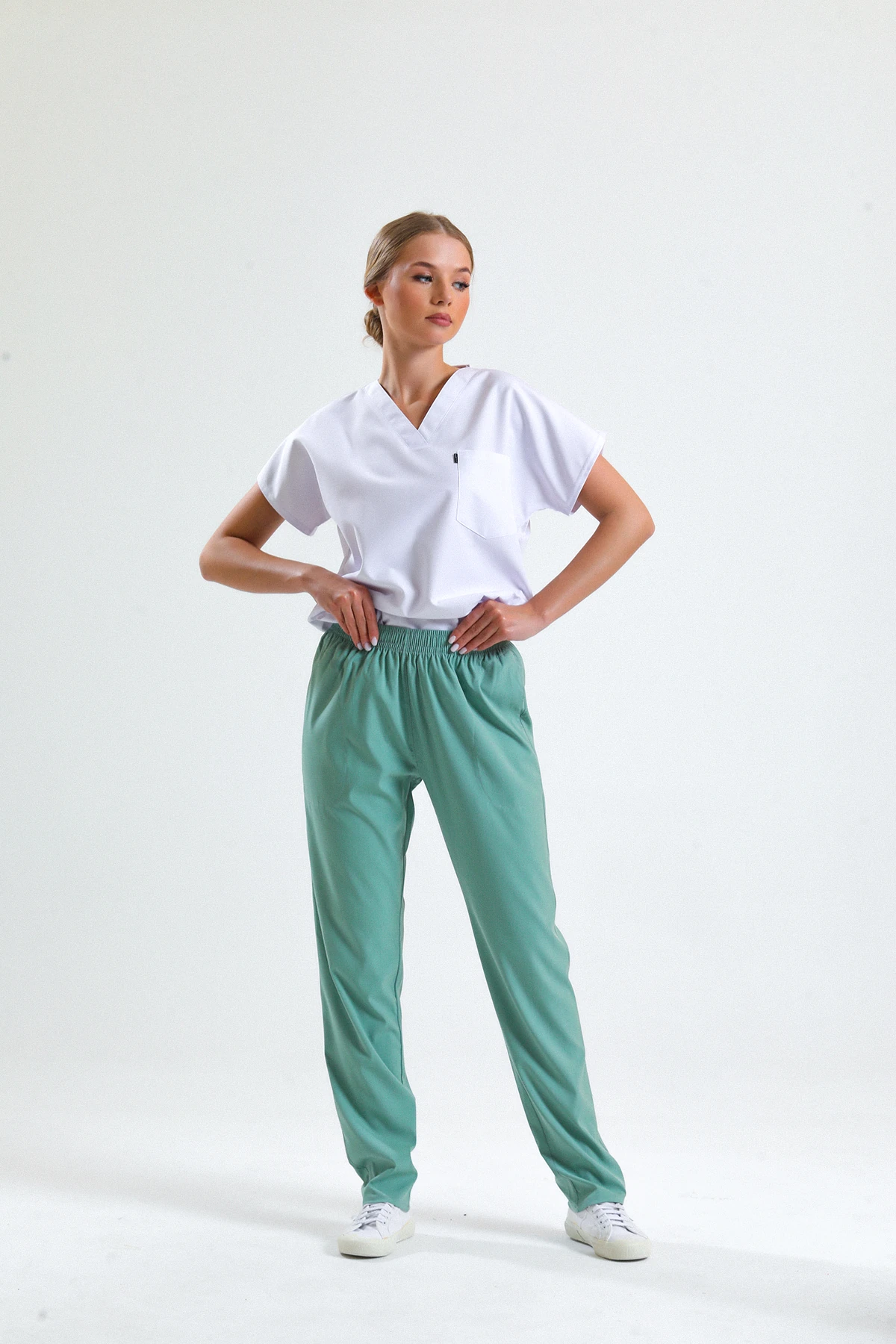 Mint Yeşili Scrubs Tek Alt – Likralı ve Nefes Alabilir Medikal Doktor ve Hemşire Forması