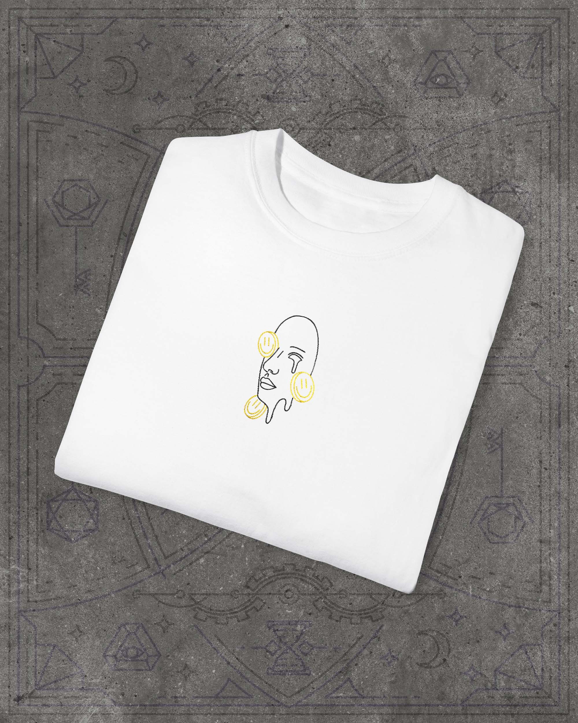 Smile Flow – Abstract Emotions Koleksiyonu Unisex Beyaz Tişört – %100 Pamuk Regular Fit