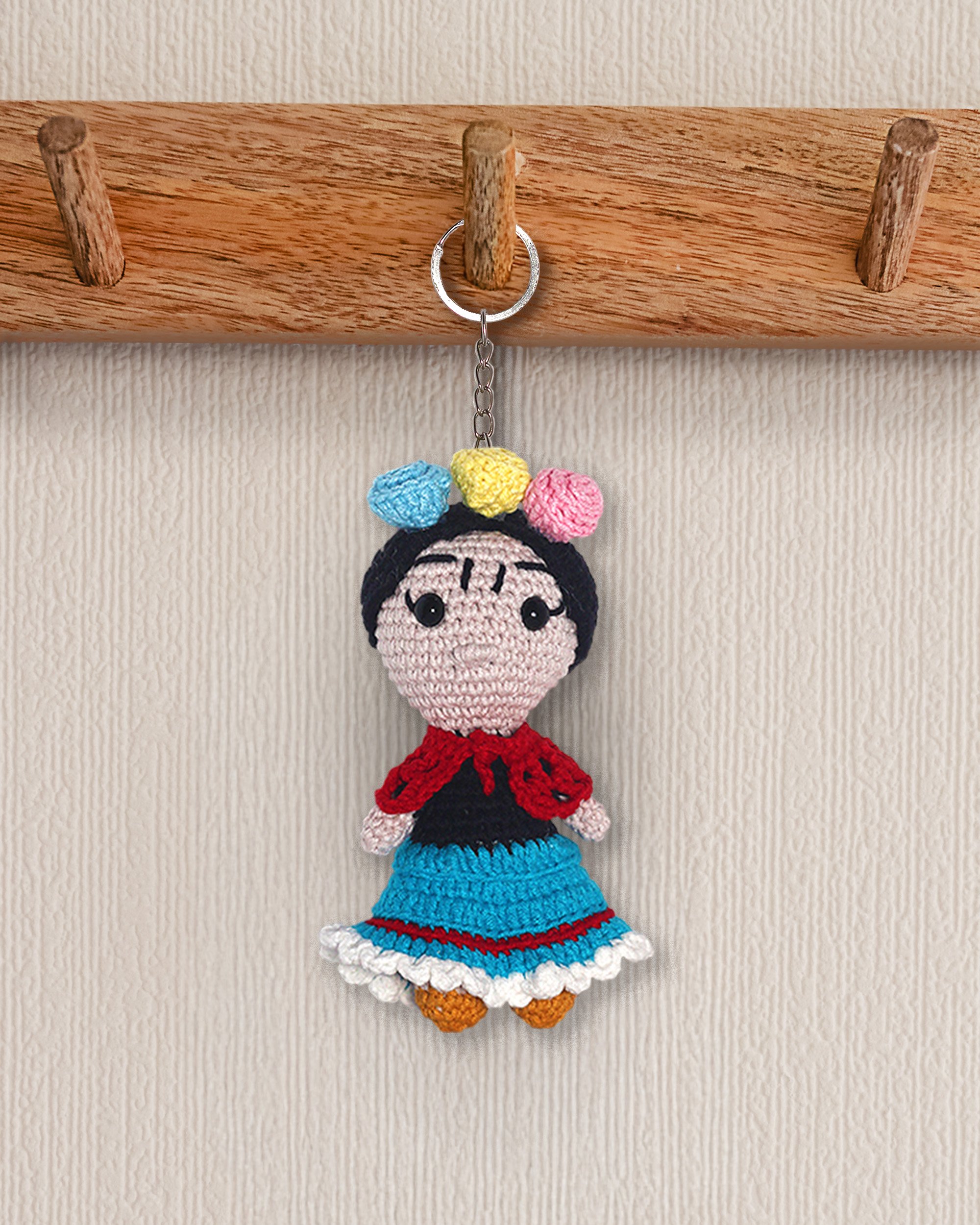 Frida Kahlo Amigurumi Anahtarlık 14 cm - El Yapımı Sanatsal Örgü Çanta Aksesuarı