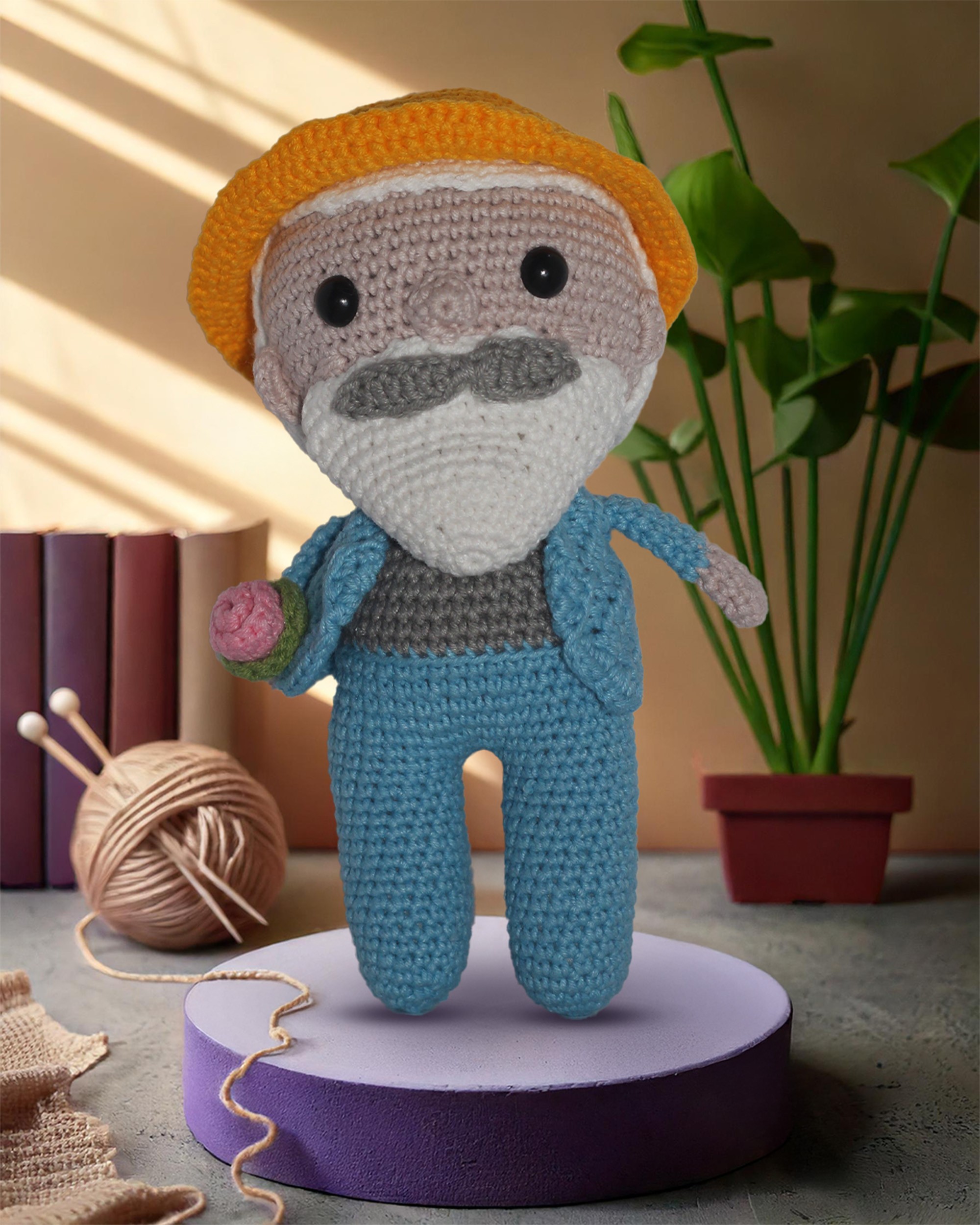 Claude Monet Amigurumi Bebek 19 cm - El Yapımı Sanatsal Örgü Oyuncak