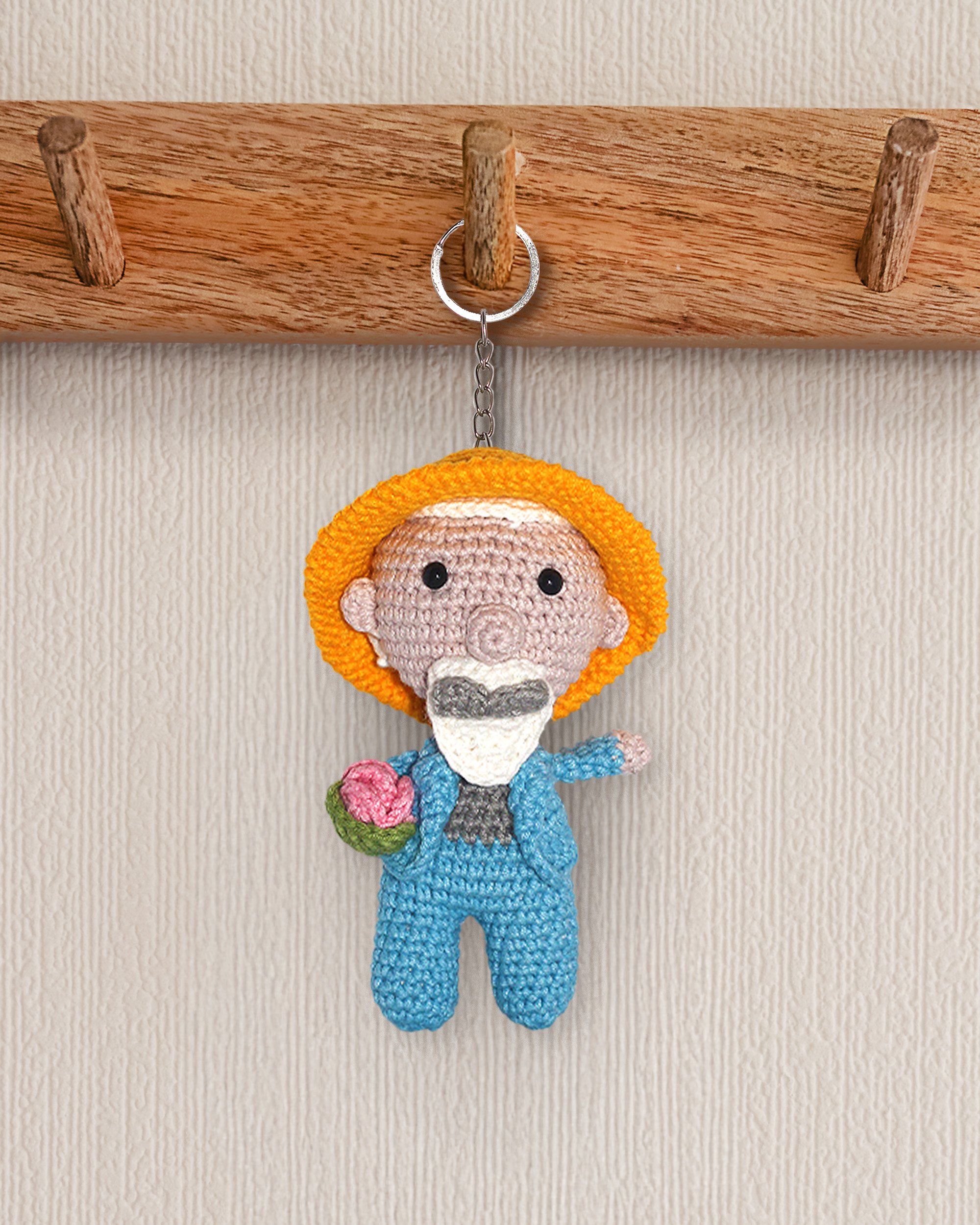 Claude Monet Amigurumi Anahtarlık 13 cm - El Yapımı Sanatsal Örgü Çanta Aksesuarı