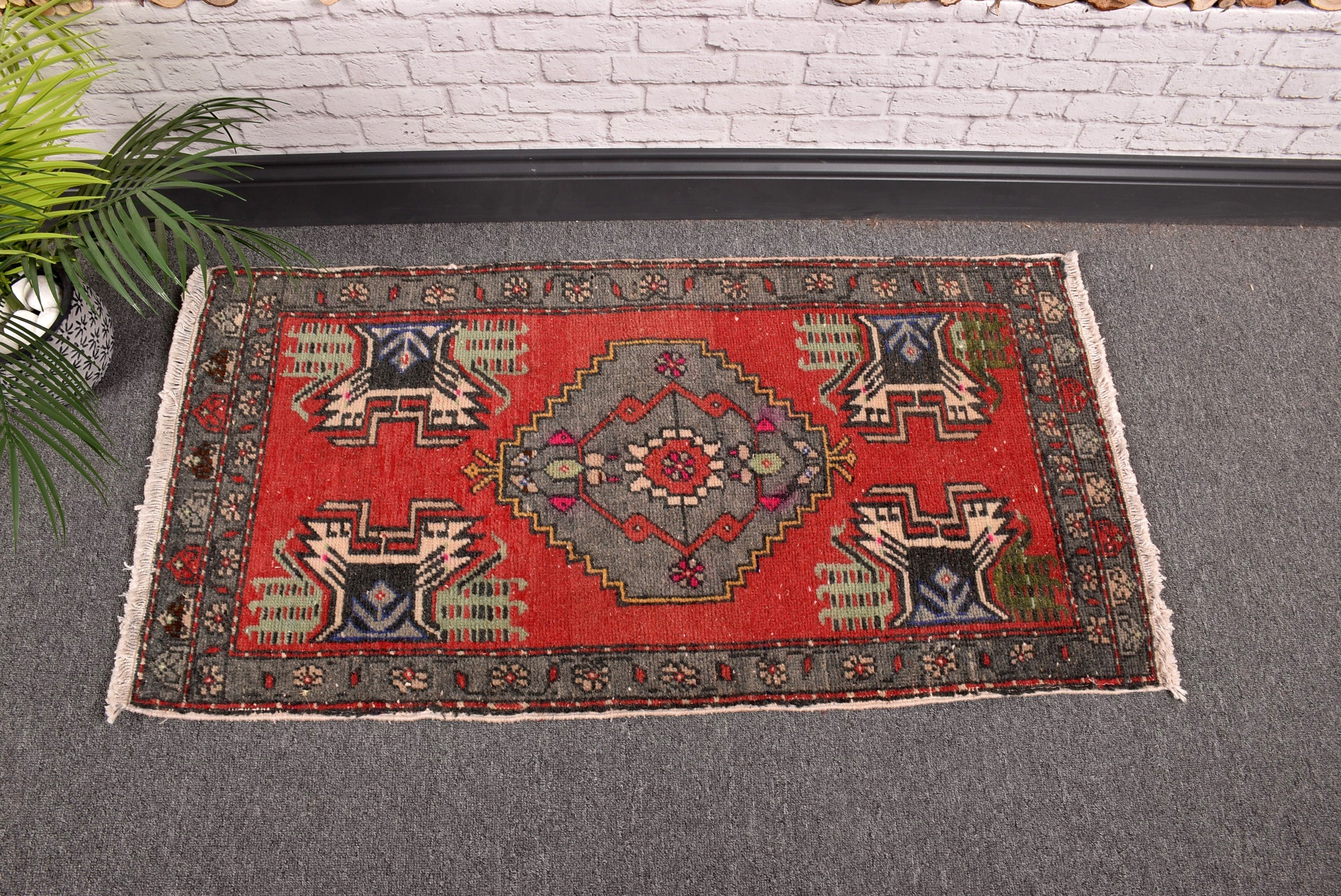 Kırmızı Boho Halı, Duvara Asılı Halı, Giriş Halıları, Türk Halıları, 1.8x3.5 ft Küçük Halı, Oushak Halıları, Modern Halı, Vintage Halılar, Küçük Boho Halıları