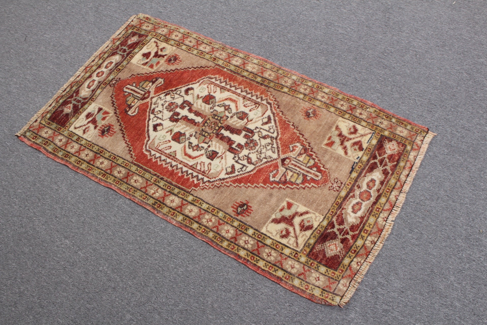 Kahverengi Antika Halı, Mutfak Halısı, 1.8x3.3 ft Küçük Halı, Duvara Asılı Halı, Yatak Odası Halıları, Vintage Halı, Türk Halısı, Göçebe Halısı, Oryantal Halı