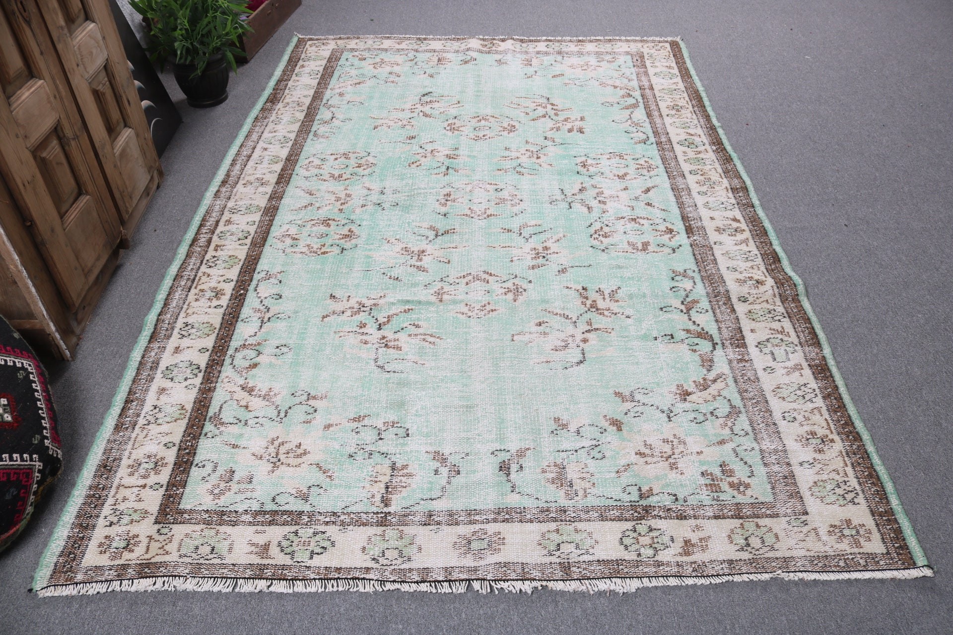 Vintage Halılar, 5.6x8.4 ft Büyük Halı, Yeşil Zemin Halısı, Büyük Boho Halıları, Oushak Halıları, Lüks Halılar, Yemek Odası Halıları, Türk Halısı