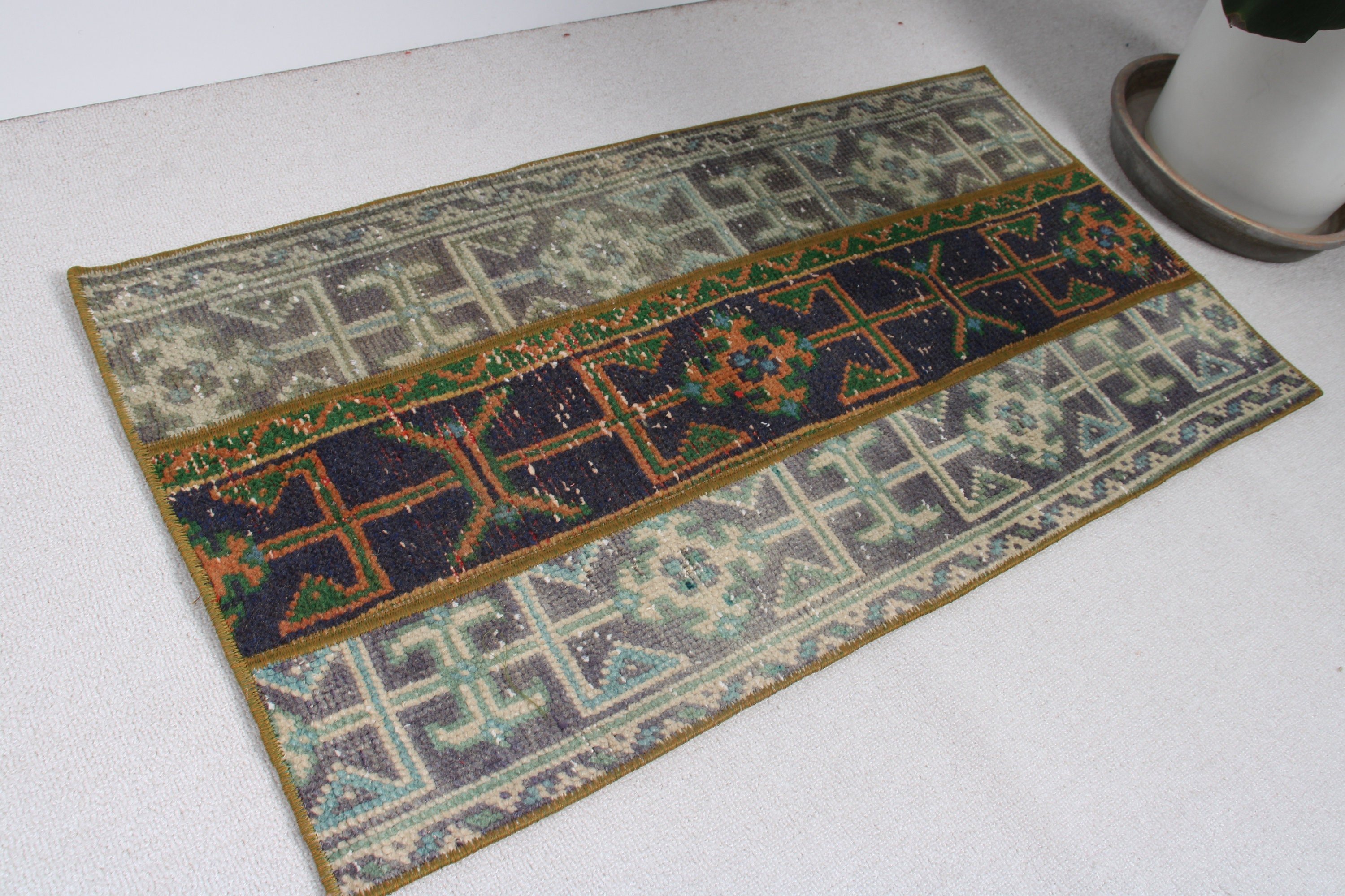 Turkish Rugs, Statement Rug, Vintage Rugs, Small Vintage Rugs, Anatolian Rug, 1.7x3.3 ft Small Rugs, Green Flatweave Rugs, Nursery Rugs