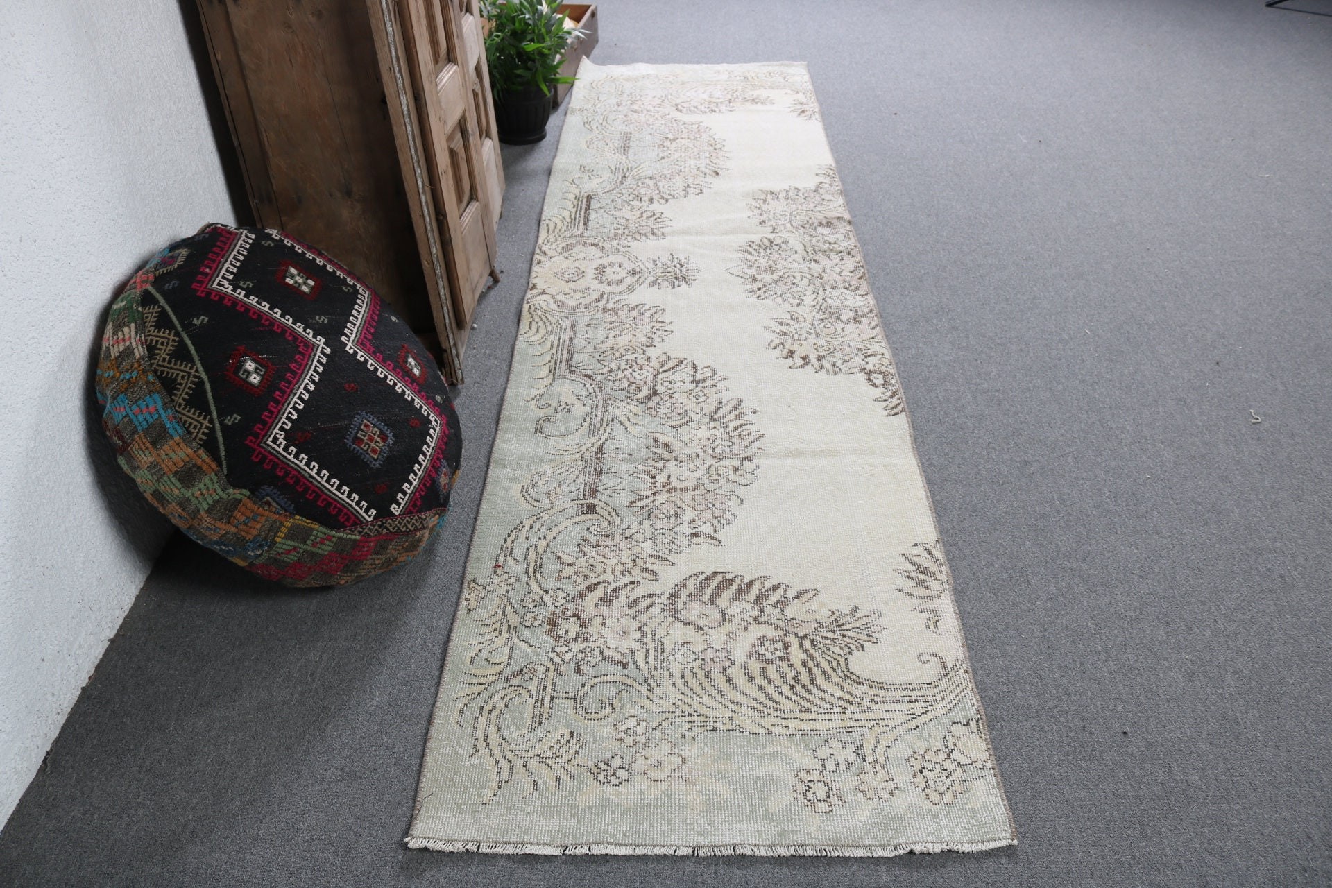 Bej Yün Halı, Türk Halısı, Modern Halılar, Vintage Halı, Merdiven Halıları, Yer Halısı, Koridor Halısı, Boho Halısı, Merdiven Halıları, 2,7x10,2 ft Yolluk Halısı