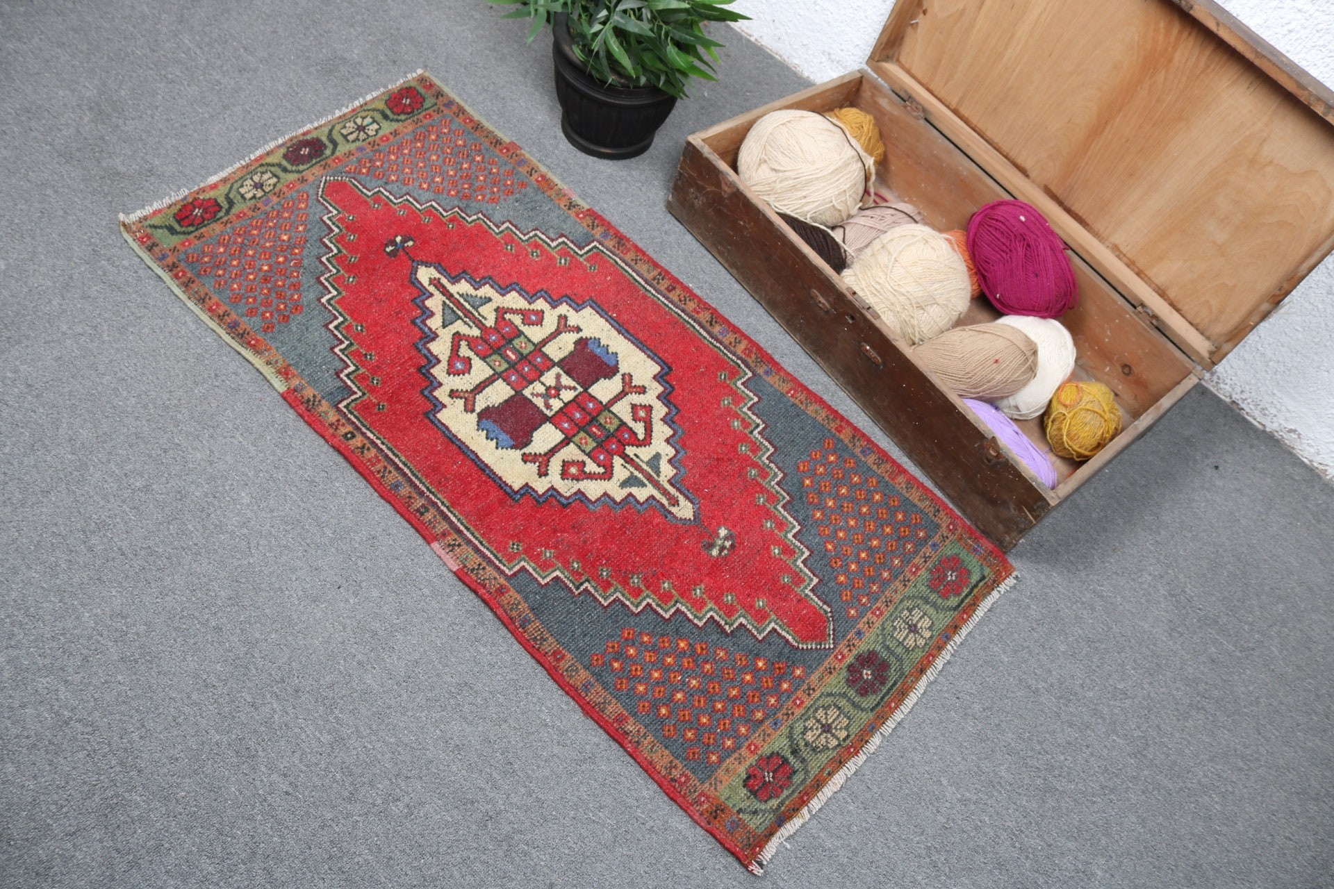 Vintage Rug, Neutral Rugs, Red Bedroom Rug, Turkish Rugs, 1.9x3.9 ft Small Rugs, Rugs for Bathroom, Small Boho Rug