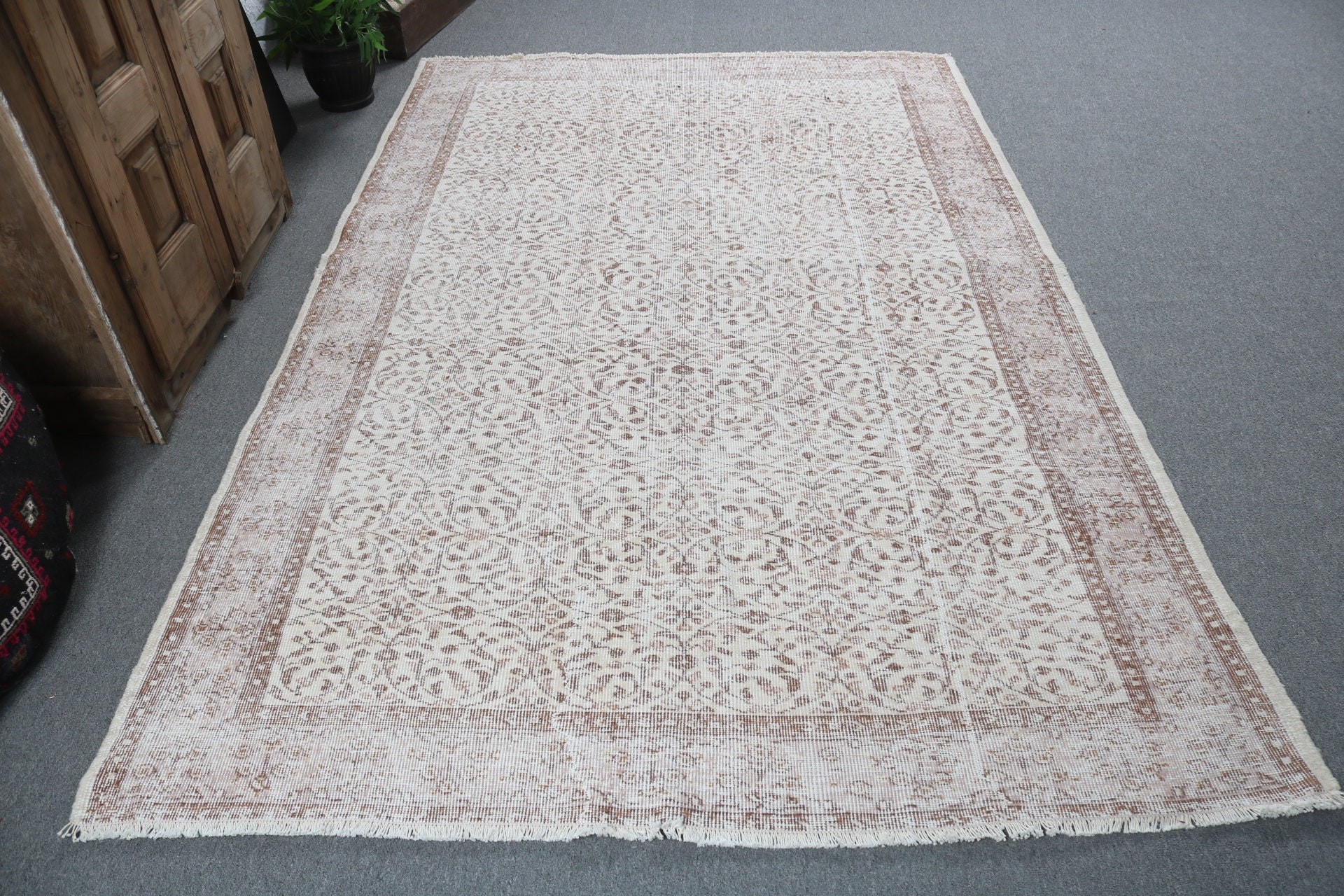 Large Boho Rug, Turkish Rugs, Antique Rugs, Beige Moroccan Rug, Tribal Rugs, Floor Rugs, 5.3x8.1 ft Large Rug, Vintage Rugs, Salon Rug