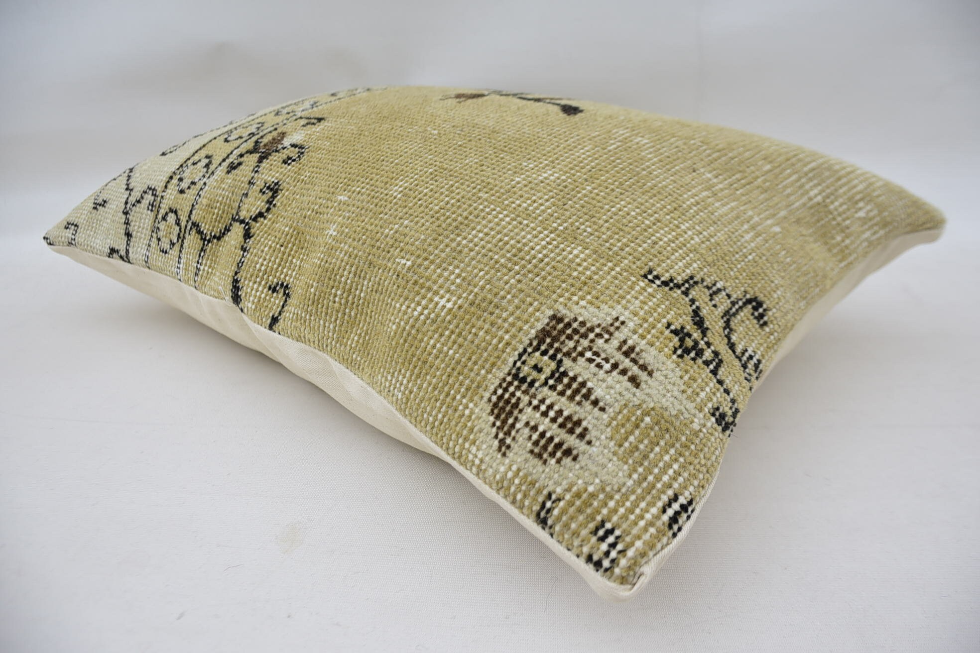 Vintage Pillow, Farmhouse Cushion Case, 16"x24" Beige Pillow, Boho Pillow, Vintage Kilim Throw Pillow, Pastel Pillow Sham