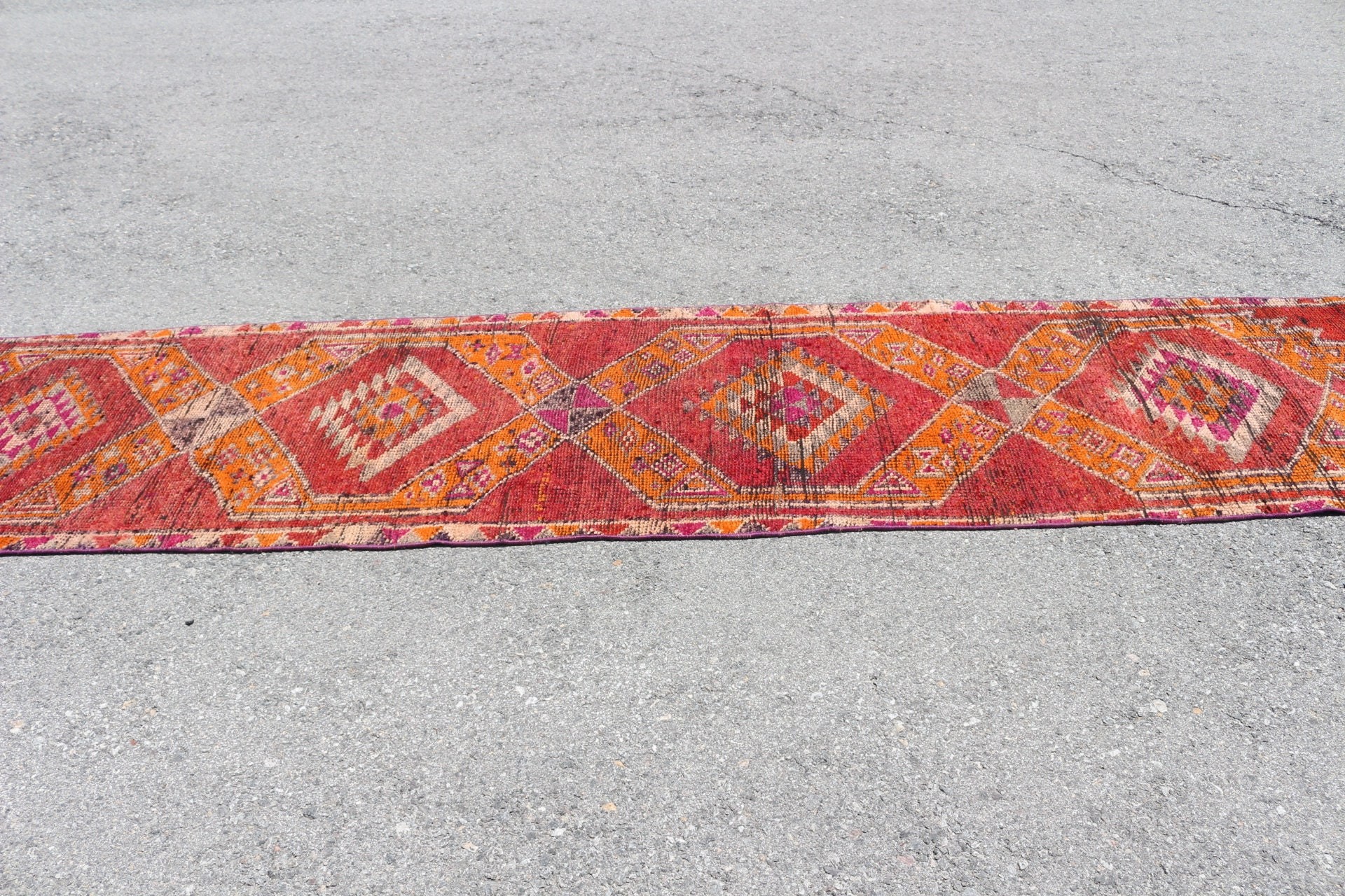 Türk Halıları, 3.1x10.8 ft Yolluk Halıları, Merdiven Halısı, Turuncu Anadolu Halısı, Yün Halısı, Koridor Halıları, Yatak Odası Halısı, Vintage Halı, Koridor Halısı