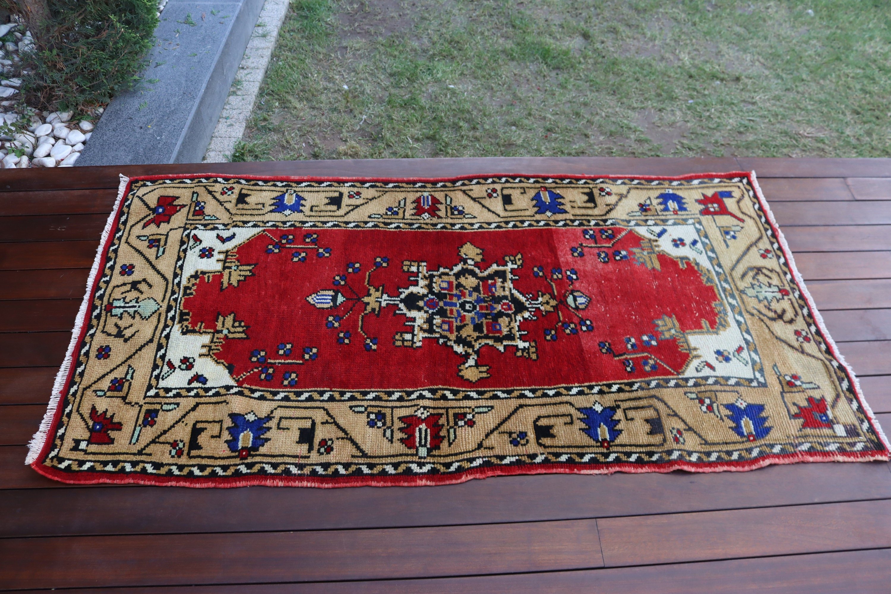 Vintage Rug, 2.9x5.4 ft Accent Rug, Rugs for Entry, Turkish Rugs, Geometric Rugs, Red Statement Rugs, Decorative Rugs, Kitchen Rugs