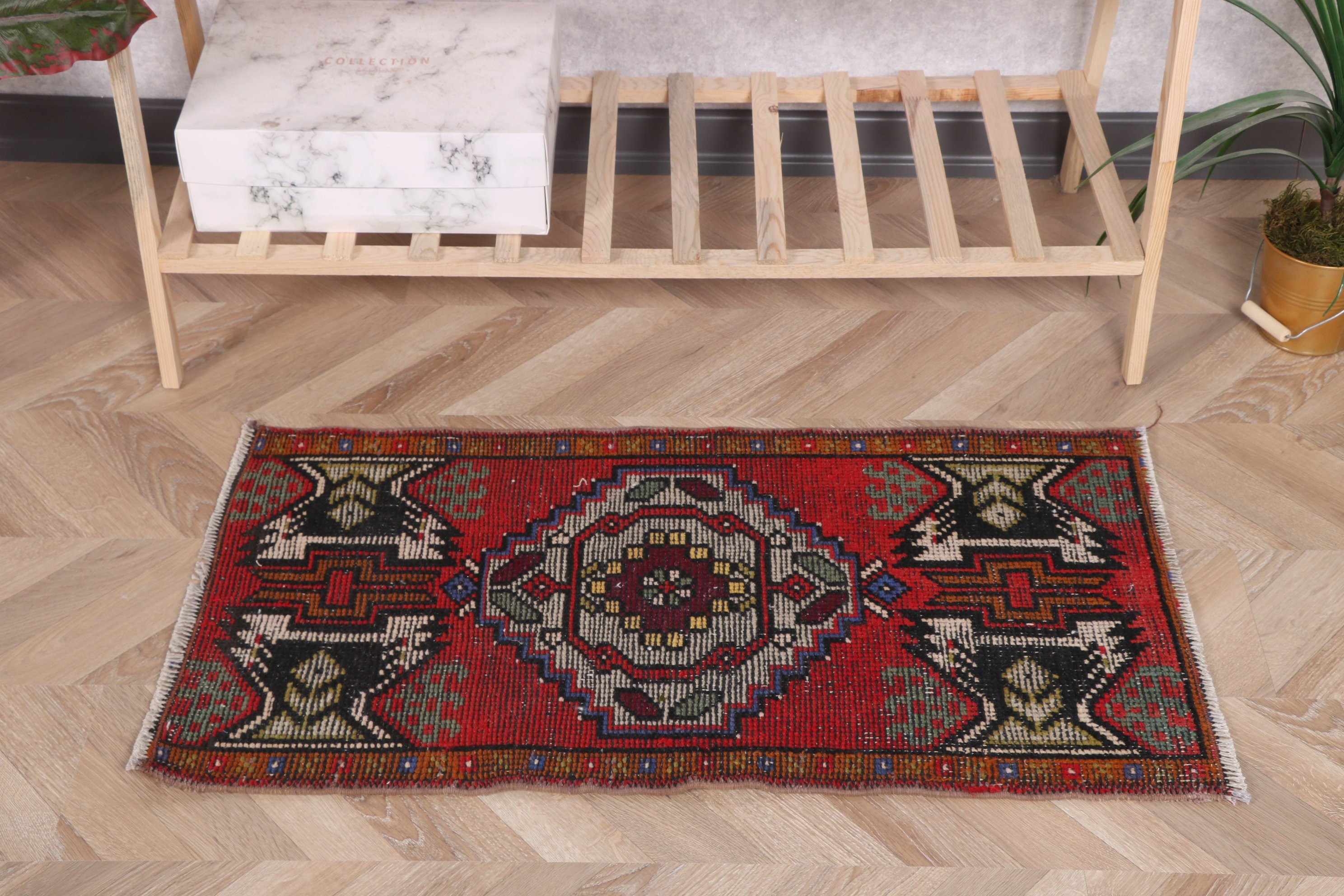 1.6x3 ft Small Rugs, Home Decor Rug, Modern Rug, Luxury Rug, Turkish Rugs, Small Vintage Rug, Vintage Rug, Entry Rug, Red Bedroom Rugs