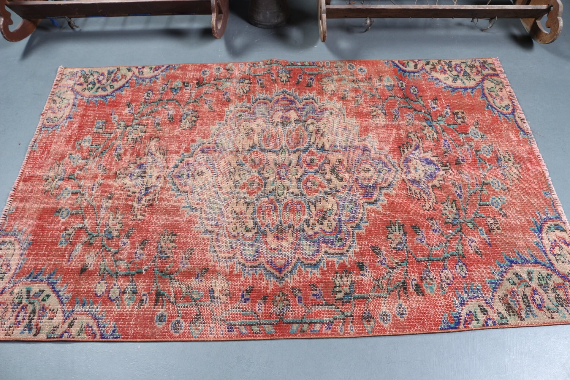 Türk Halısı, Vintage Halı, Çocuk Halısı, Oushak Halısı, Anadolu Halısı, Yer Halıları, Kırmızı Oushak Halısı, 3,9x6,2 ft Alan Halısı, Mutfak Halıları