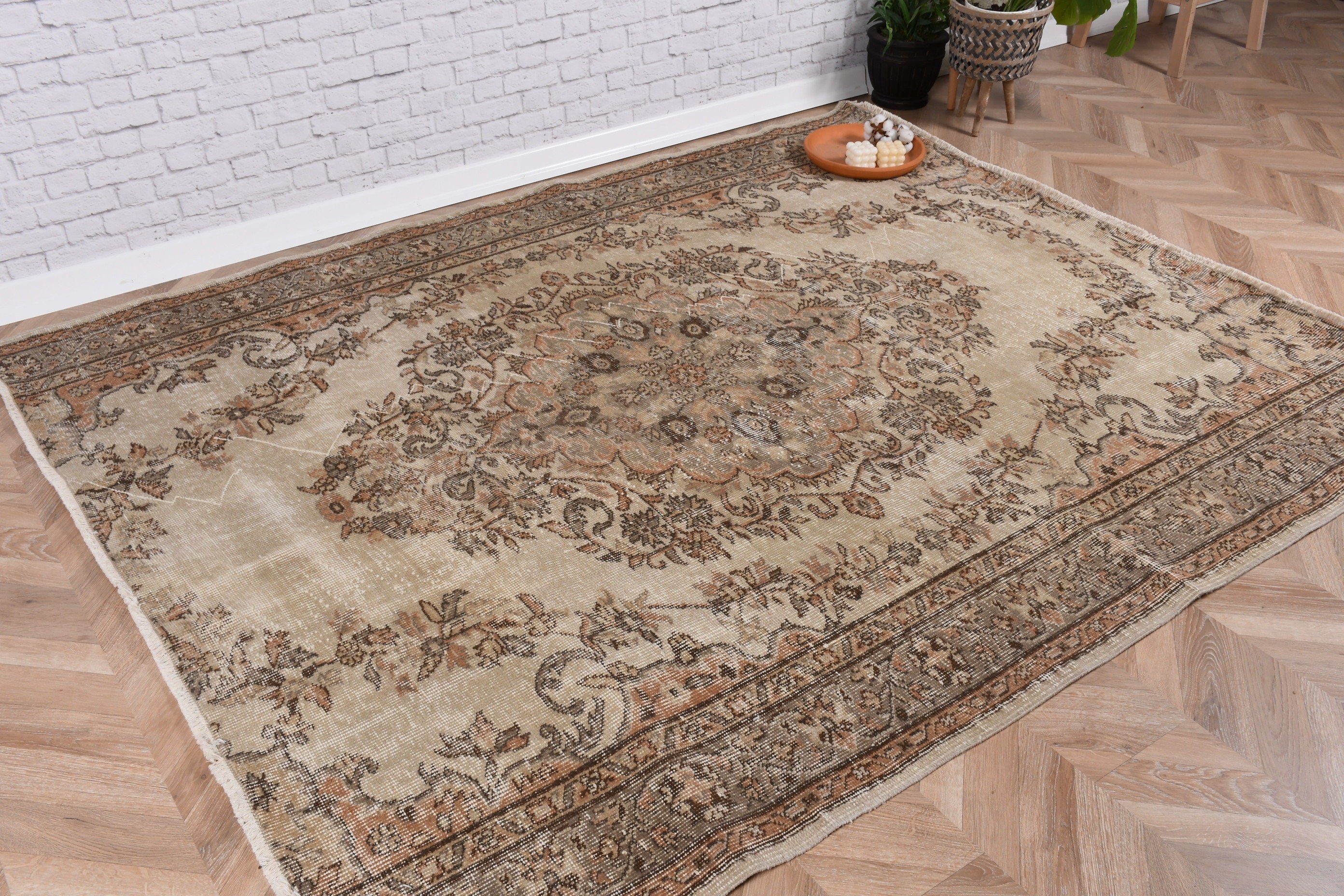 Home Decor Rug, Beige Oushak Rugs, Bedroom Rug, Vintage Rugs, Turkish Rug, 5.8x7.1 ft Large Rug, Dining Room Rug, Rugs for Living Room