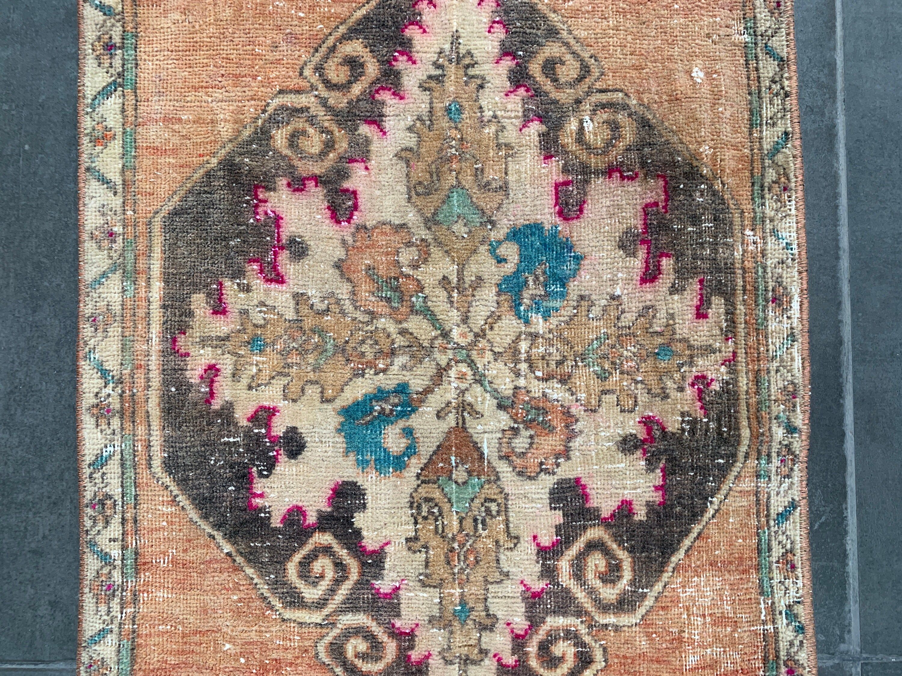 2x2.8 ft Küçük Halı, Yatak Odası Halısı, Yatak Odası Halıları, Türk Halıları, Oushak Halısı, Mutfak Halısı, Turuncu Antika Halı, Vintage Halı, Araba Paspas Halıları