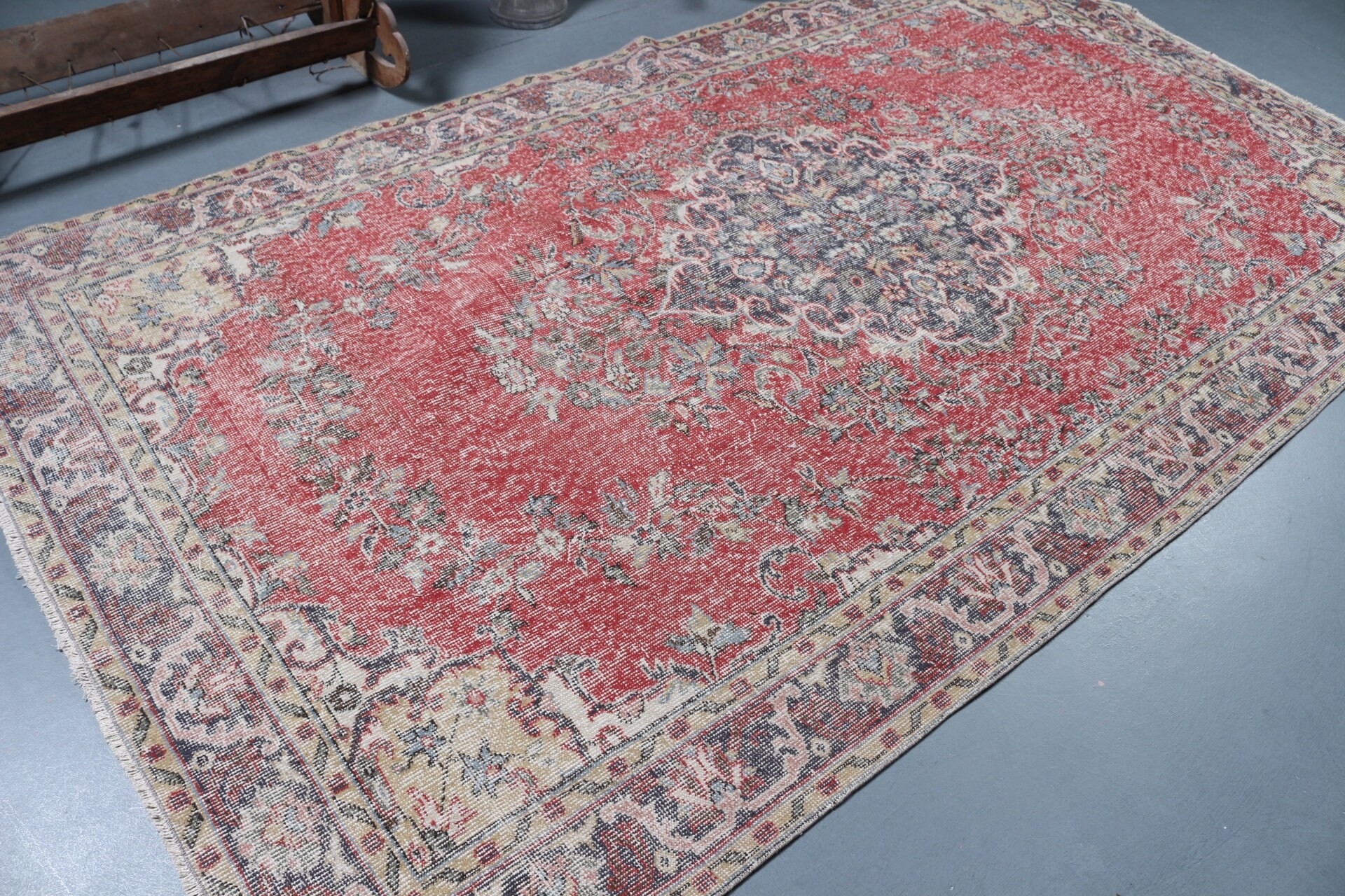 Red Wool Rug, Oriental Rug, Salon Rug, Vintage Rug, Dining Room Rugs, Turkish Rugs, Home Decor Rugs, Pale Rugs, 5.5x9.8 ft Large Rug