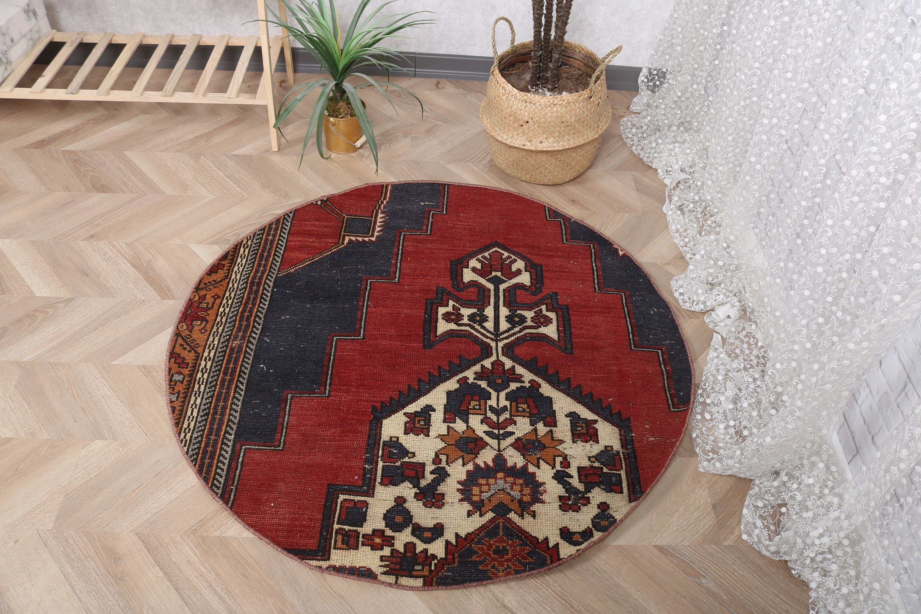 Vintage Rug, Red Moroccan Rugs, Luxury Rugs, Oushak Rugs, Entry Rug, 3.7x3.7 ft Small Rugs, Ethnic Rugs, Turkish Rug, Wall Hanging Rugs