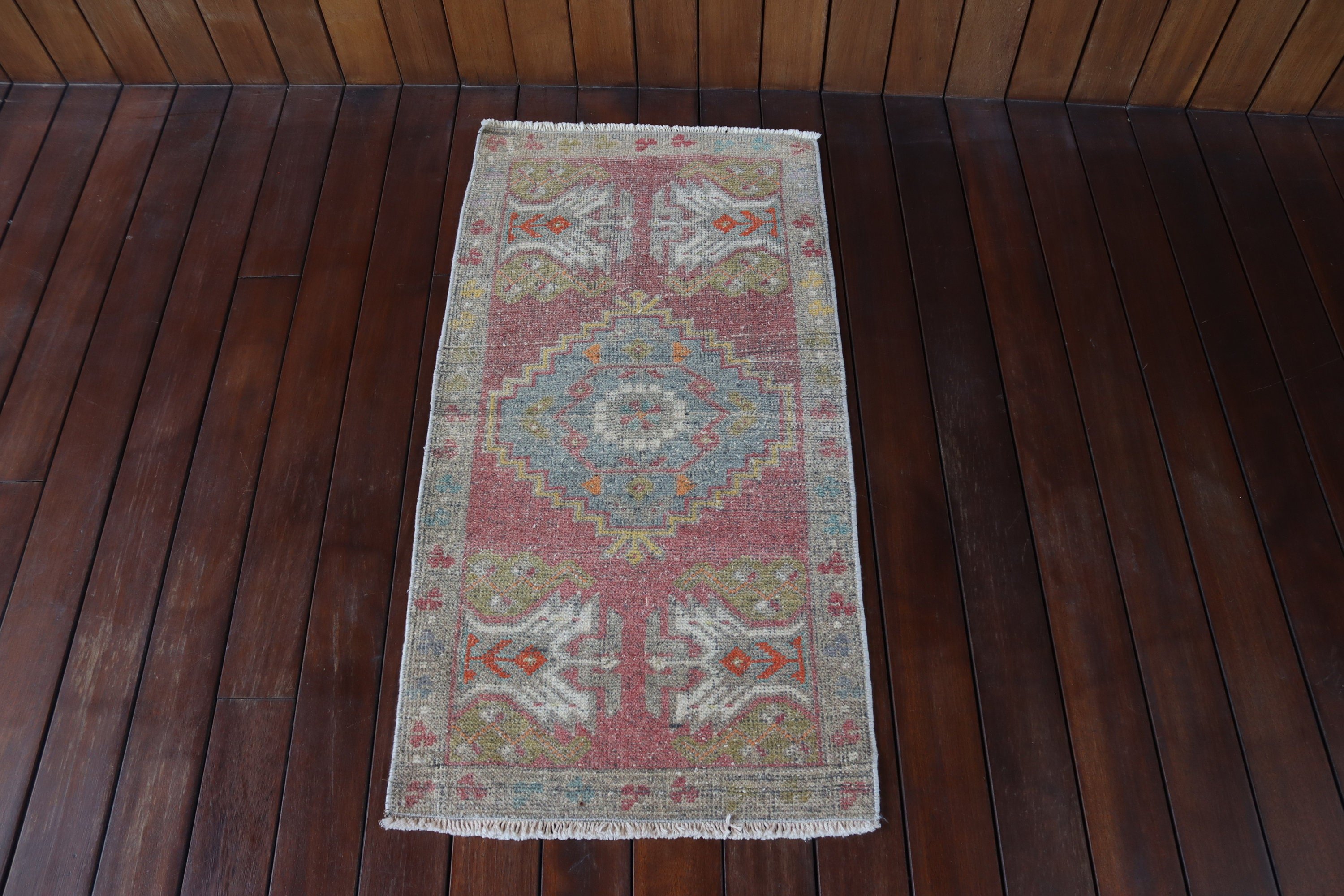 Vintage Halı, Küçük Boho Halı, 1.6x3.2 ft Küçük Halı, Kırmızı Yer Halısı, El Dokuma Halı, Türk Halısı, Mutfak Halısı, Lüks Halı, Çocuk Odası Halıları