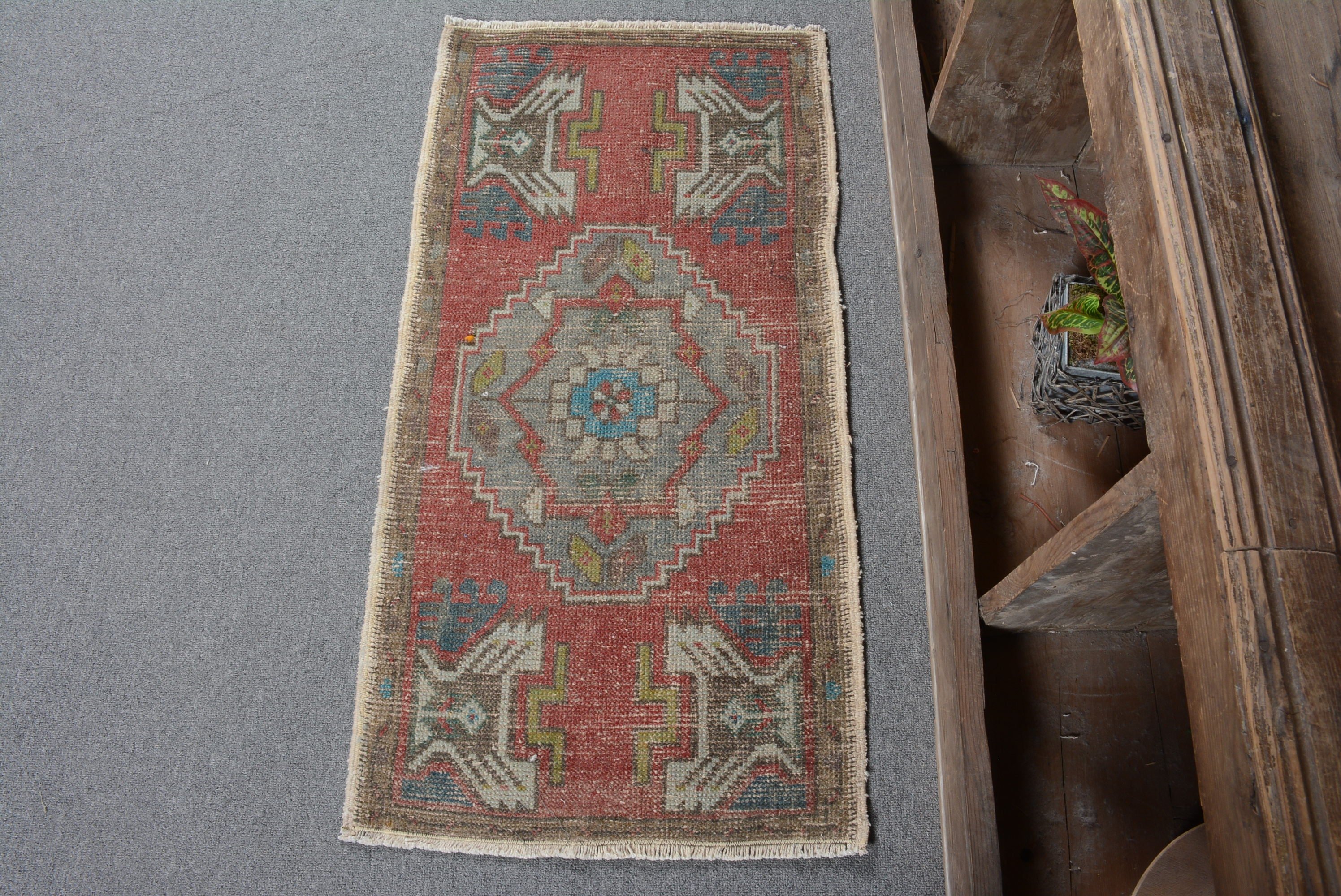 Vintage Halı, Giriş Halısı, Banyo Halıları, Kırmızı 1.7x3.2 ft Küçük Halı, Türk Halısı, Kapı Paspası Halıları, Oryantal Halılar, Havalı Halı