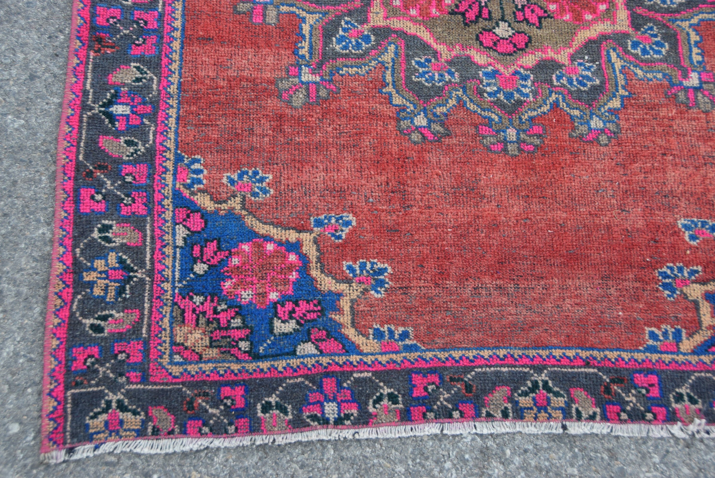 Koridor Halısı, Eskitilmiş Halı, Mutfak Halısı, Vintage Halı, Türk Halıları, Kırmızı Yer Halıları, Anadolu Halısı, 3.6x9.1 ft Yolluk Halıları, Ev Dekorasyonu Halısı