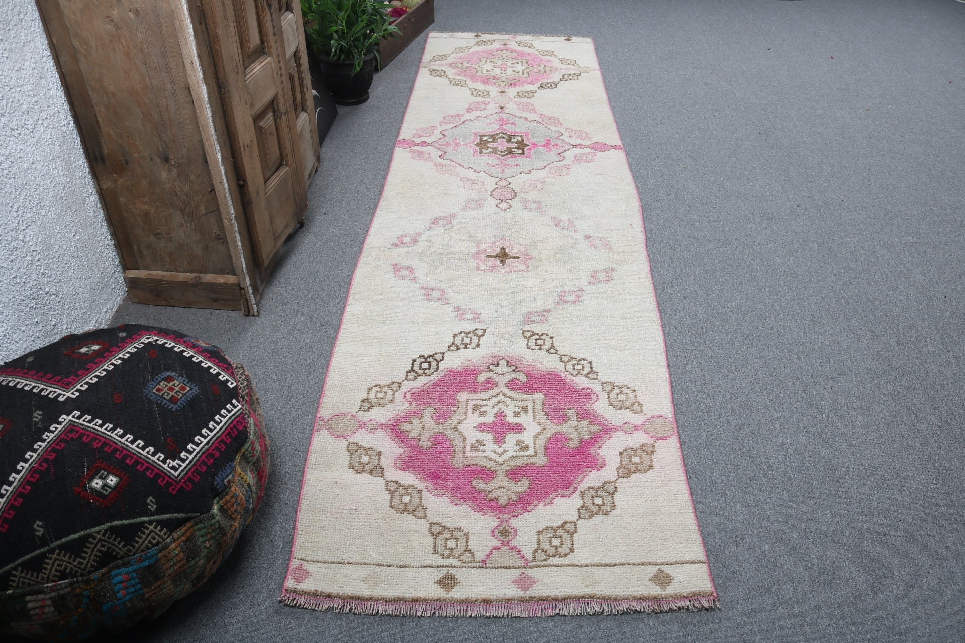 Vintage Halı, Türk Halısı, Bildirim Kilimi, Uzun Yolluk Halısı, Bej Antika Halılar, 2.6x10 ft Yolluk Halısı, Boho Halısı Yolluk Halıları, El Dokuma Halı