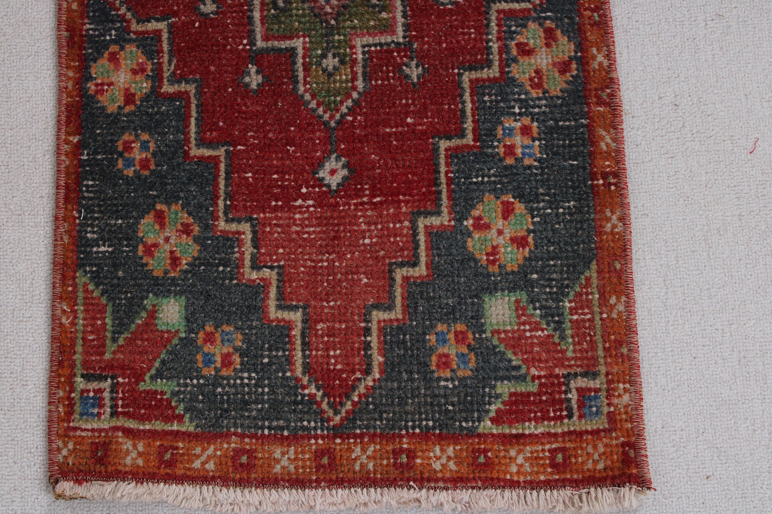 1.5x3.3 ft Küçük Halı, Vintage Halılar, Yeşil Soğuk Halı, Nötr Halı, Kapı Paspas Halıları, Banyo Halısı, Türkiye Halısı, Oryantal Halı, Türk Halısı