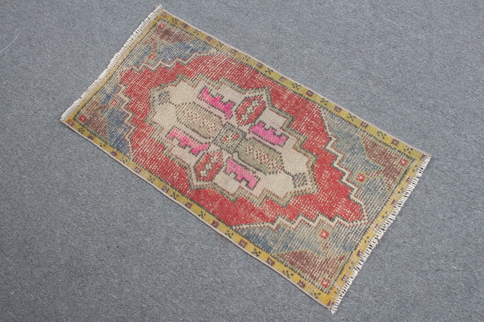 Red  1.5x2.9 ft Small Rug, Rugs for Bath, Vintage Rug, Turkish Rug, Wall Hanging Rug, Entry Rug, Bedroom Rug