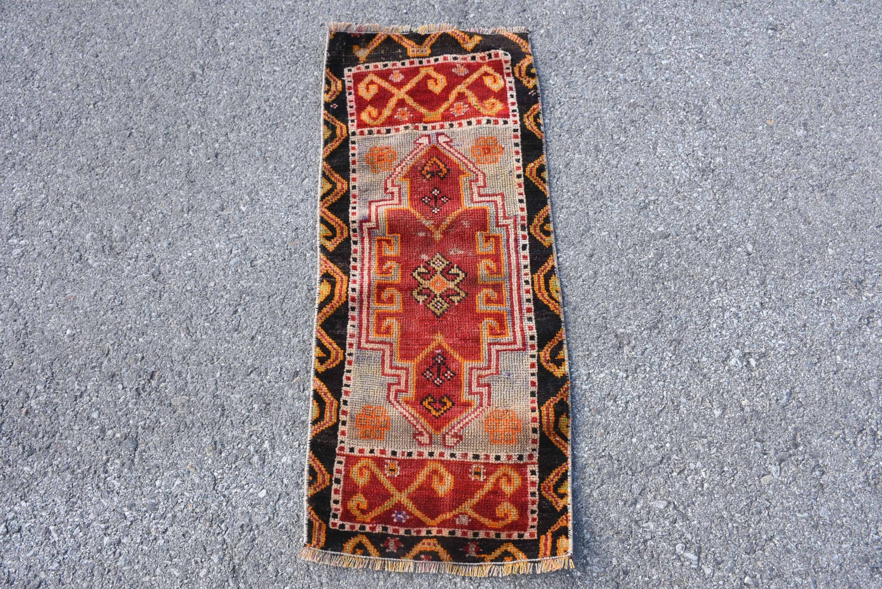 Türk Halısı, 1.3x3.1 ft Küçük Halı, Sevimli Halı, Yer Halıları, Giriş Halıları, Havalı Halılar, Siyah Yatak Odası Halısı, Vintage Halı, Kapı Paspası Halısı, Banyo Halıları