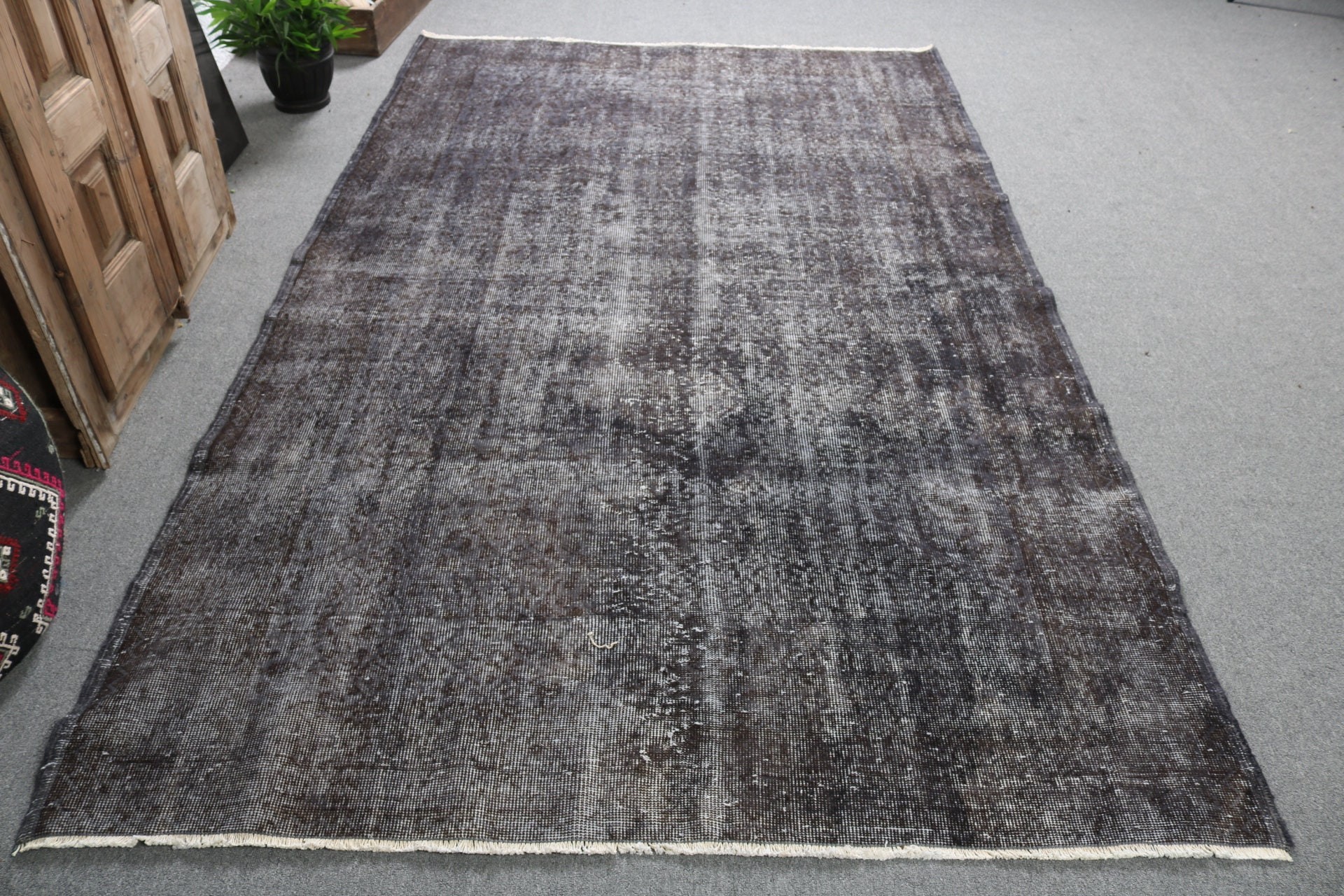 El Dokuma Halılar, Yemek Odası Halıları, Gri Soğuk Halı, Türk Halısı, 5.5x8.8 ft Büyük Halı, Bildiri Halısı, Büyük Oushak Halısı, Vintage Halı, Yer Halısı