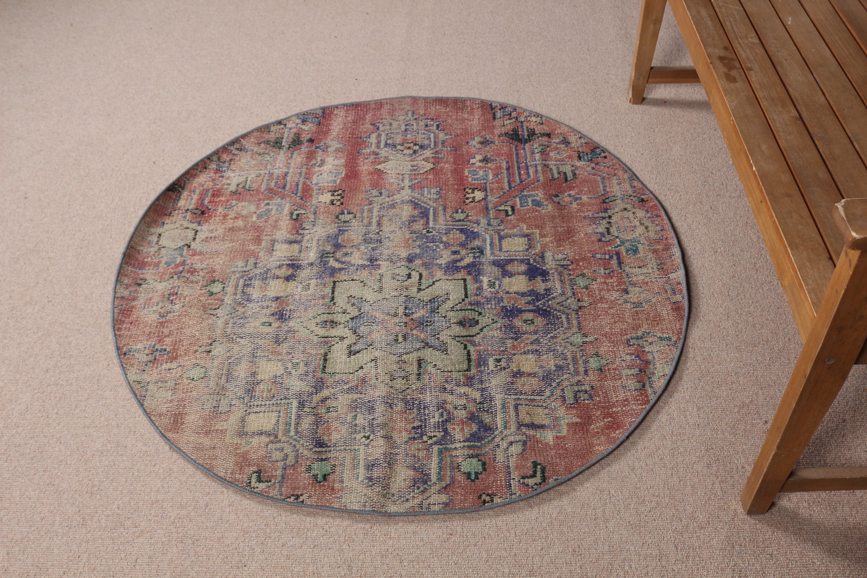 Çocuk Odası Halısı, Havalı Halı, Kırmızı Yatak Odası Halısı, 4x4 ft Accent Halısı, Yurt Halıları, Türk Halısı, Mutfak Halıları, Vintage Halı, Ev Dekorasyonu Halısı, Giriş Halısı