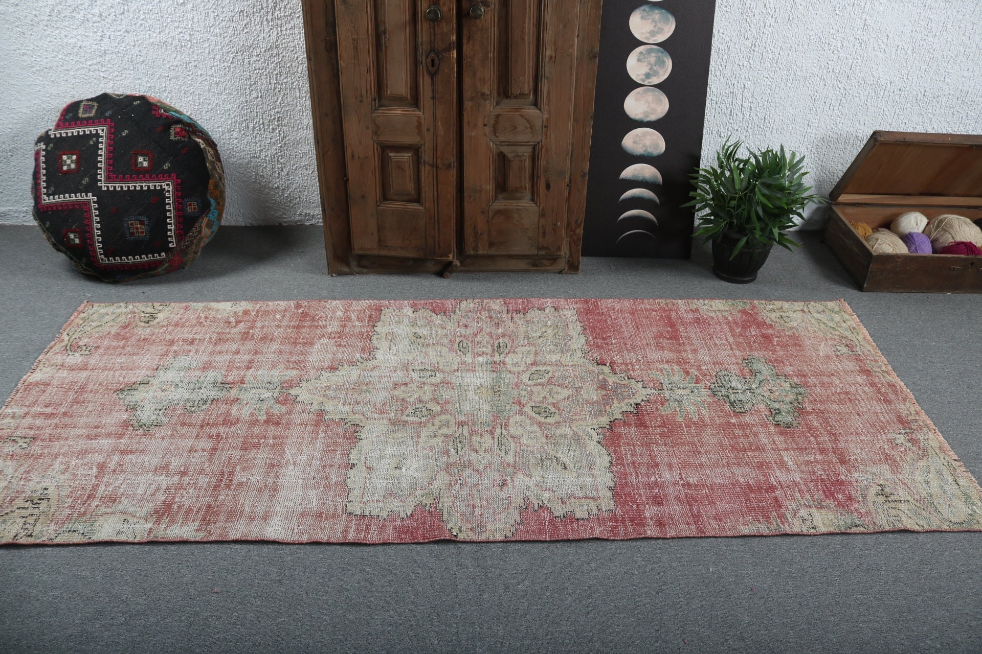 Vintage Rug, Red Geometric Rug, Turkish Rugs, Moroccan Rug, Oushak Rug, Indoor Rugs, 3.4x8.2 ft Area Rug, Aesthetic Rugs, Rugs for Kitchen