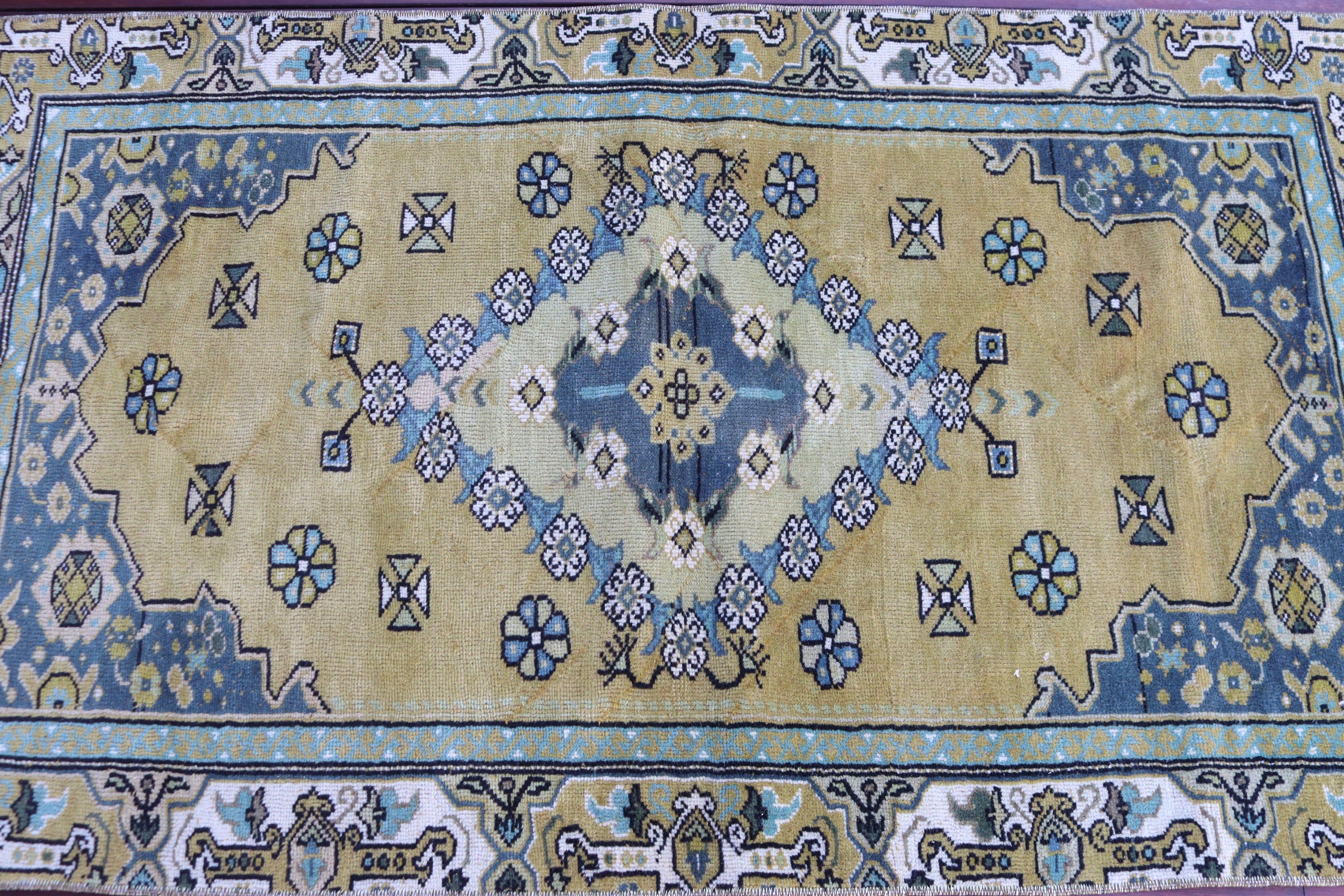 Ev Dekorasyonu Halısı, Anadolu Halısı, 2.8x5.4 ft Accent Halısı, Mutfak Halısı, Türk Halıları, Sarı Yatak Odası Halısı, Boho Accent Halıları, Vintage Halılar