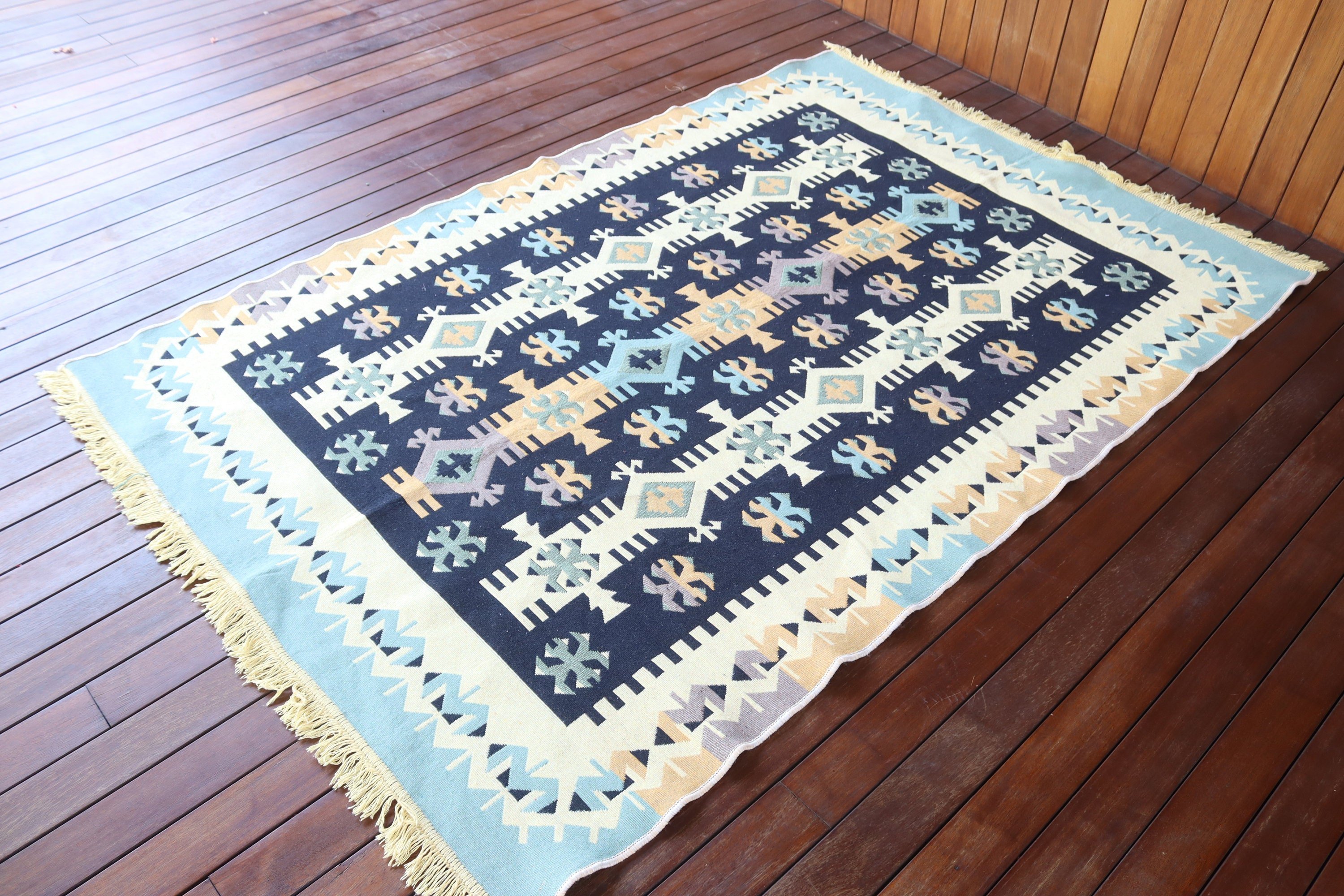 Nötr Halılar, Türk Halıları, Yemek Odası Halıları, 4,5x6,7 ft Alan Halısı, Vintage Halılar, Anadolu Halısı, Oushak Bölge Halısı, Siyah El Dokuma Halı