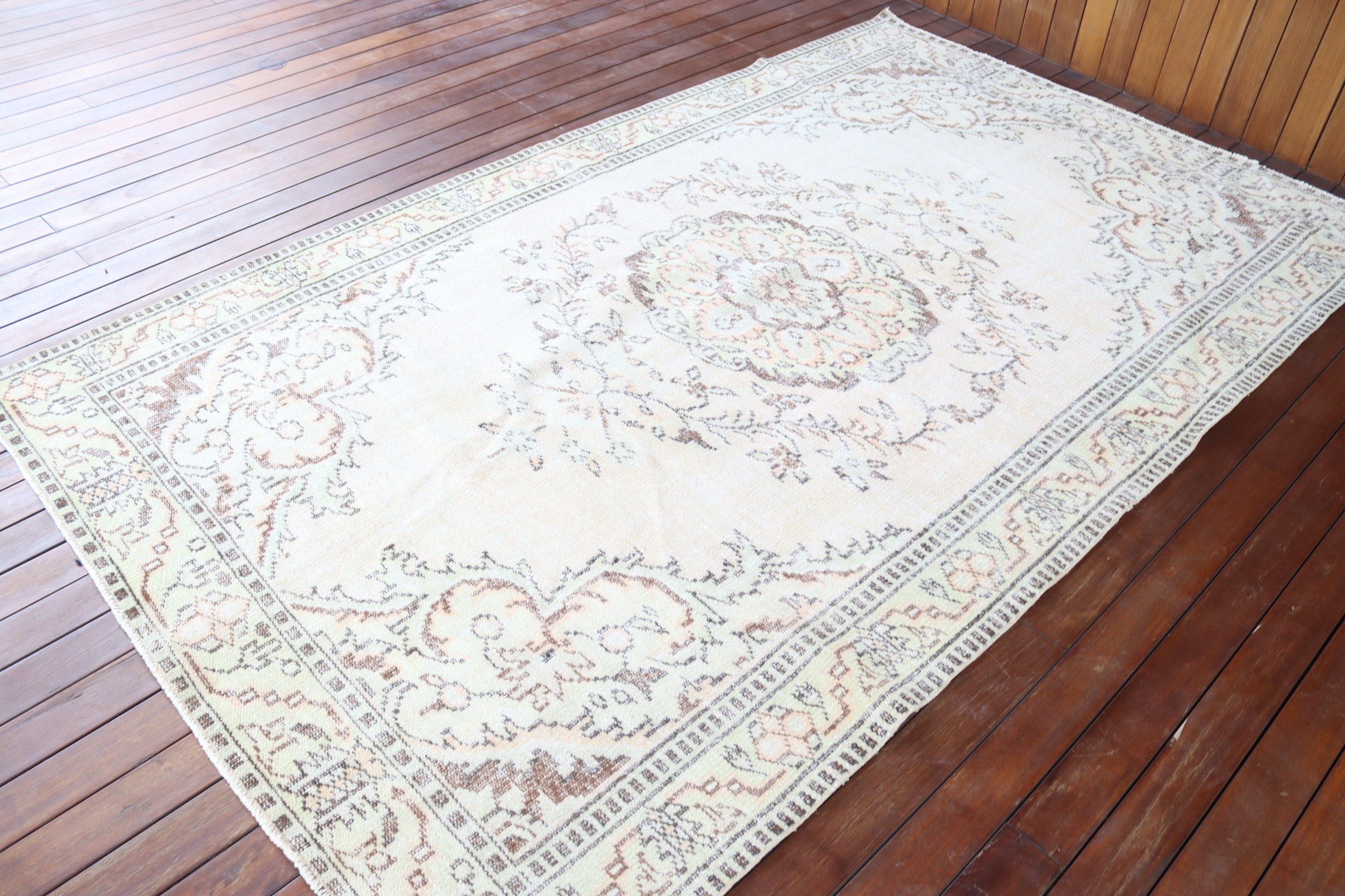 Salon Rug, Turkish Rugs, White Geometric Rugs, 5.2x8.9 ft Large Rugs, Home Decor Rug, Vintage Rugs, Large Oushak Rug