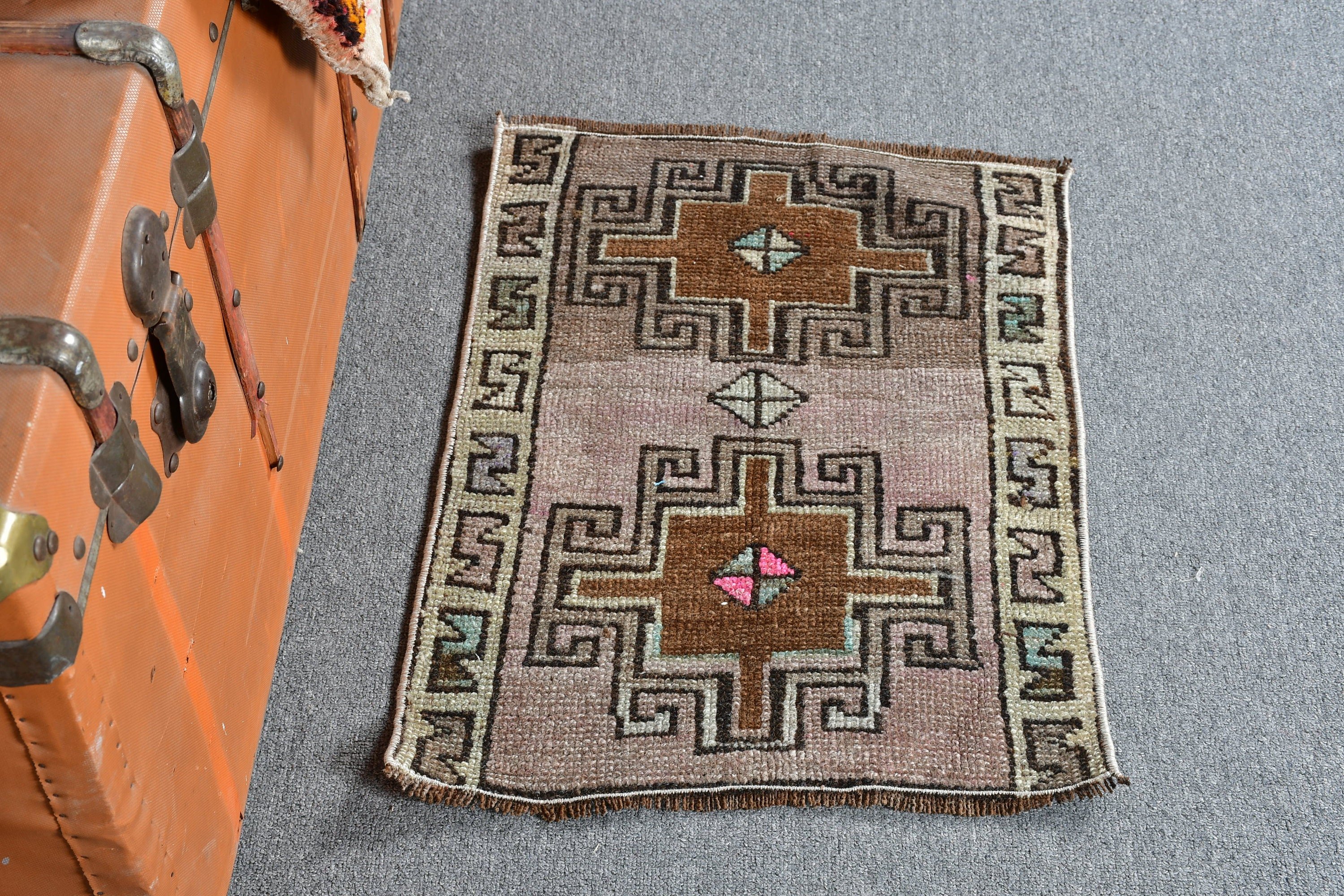 1.5x2 ft Küçük Halı, Yer Halısı, Giriş Halısı, Yatak Odası Halıları, Anadolu Halıları, Mutfak Halıları, Kahverengi Soğuk Halı, Vintage Halılar, Türk Halıları